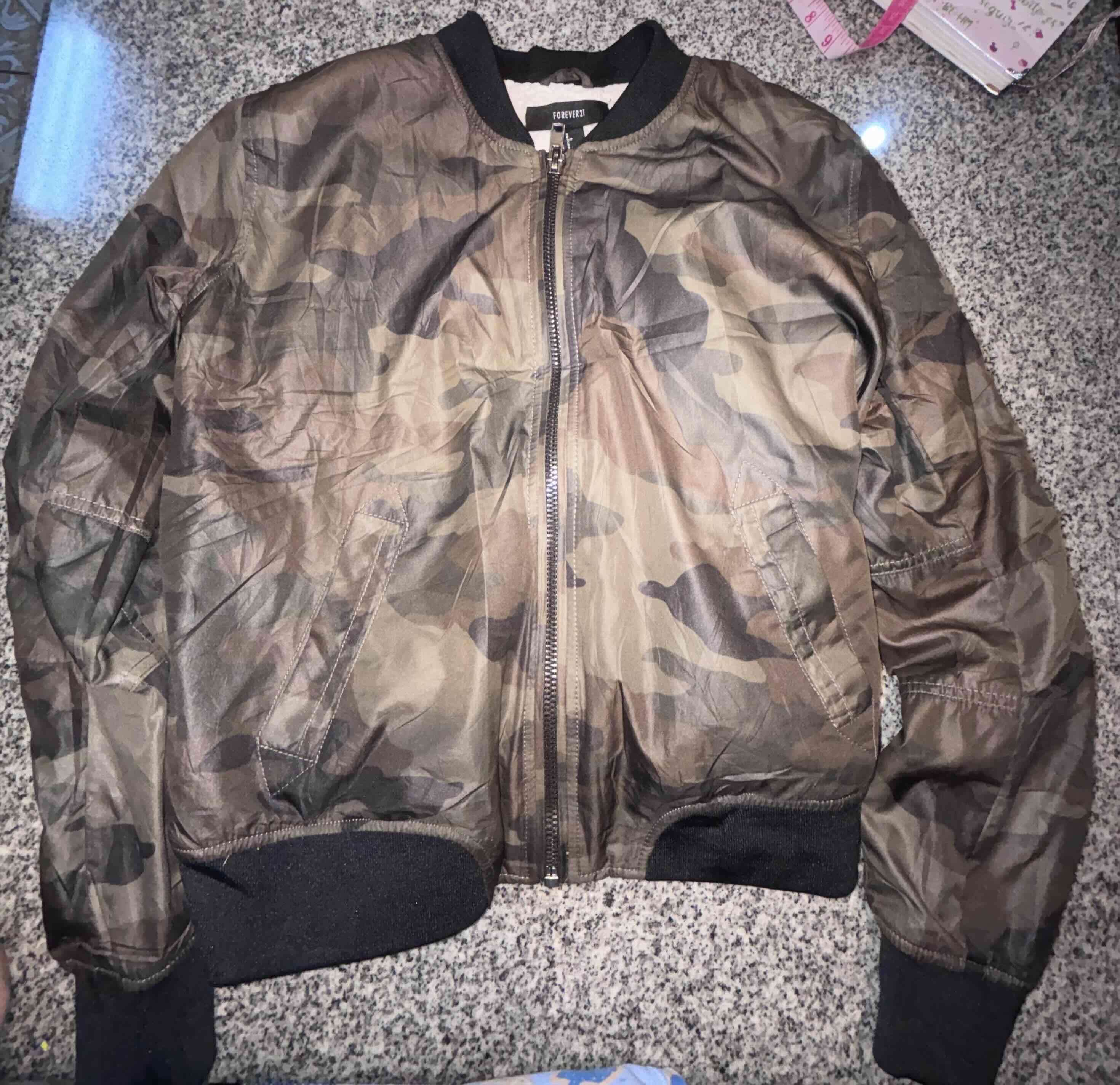 Chaqueta bomber camuflaje S