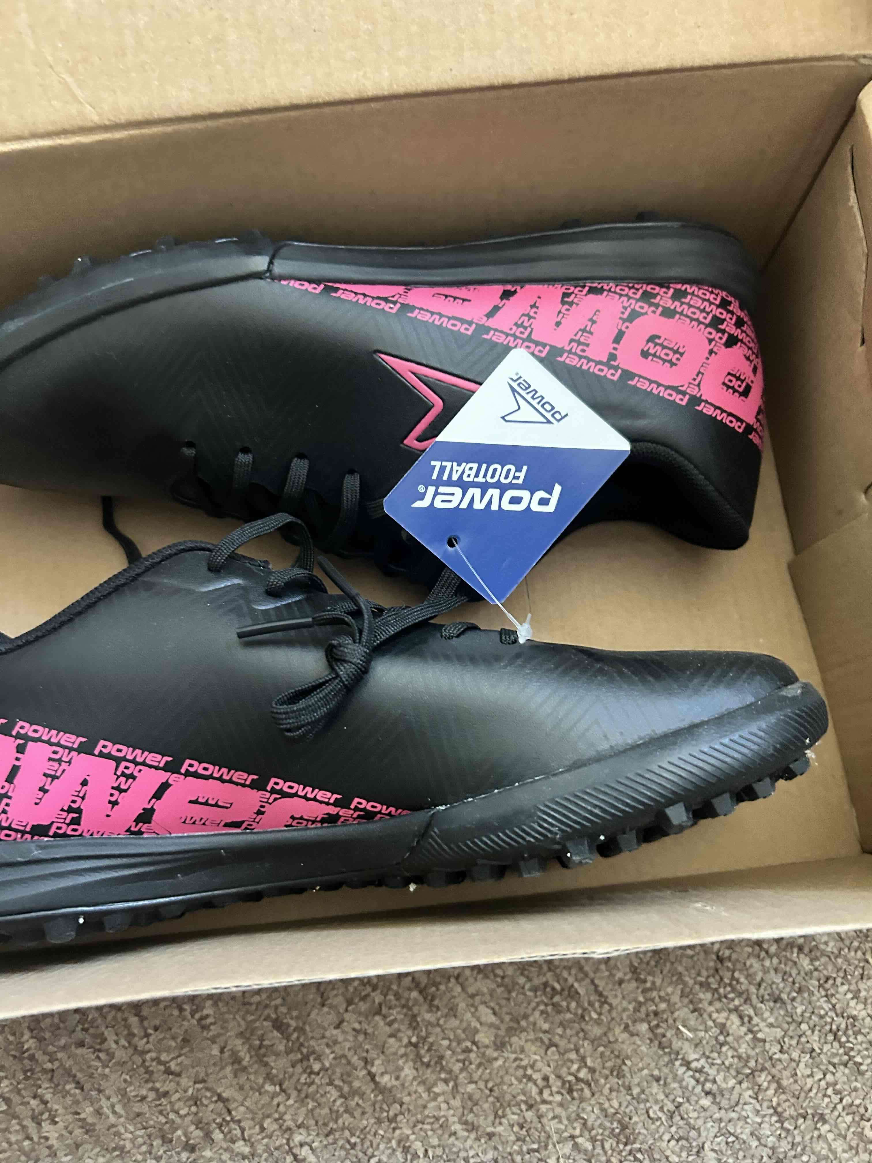 Tengo todos estos objetos los zapatos 20 cada uno - miniatura 4