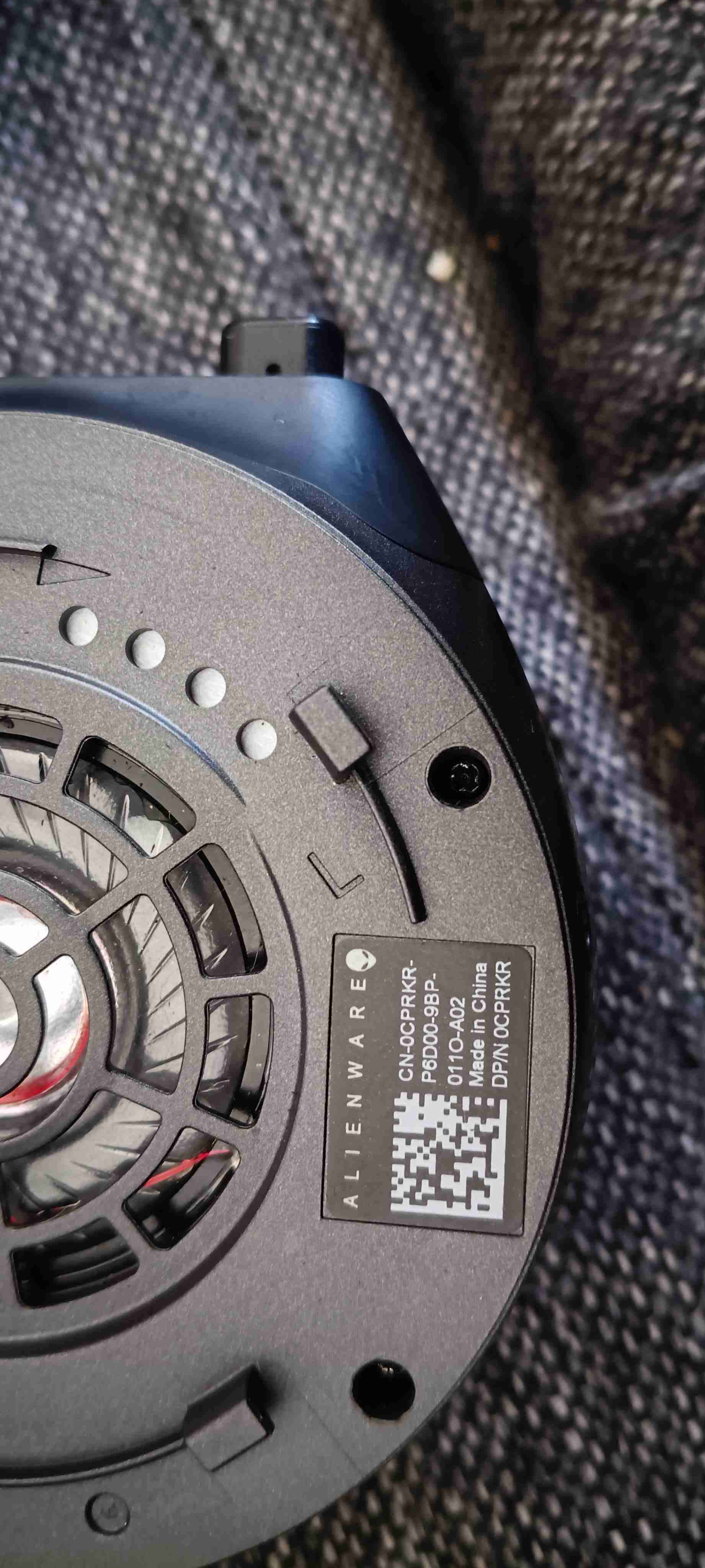 Audífonos gaming negros Alienware - miniatura 6