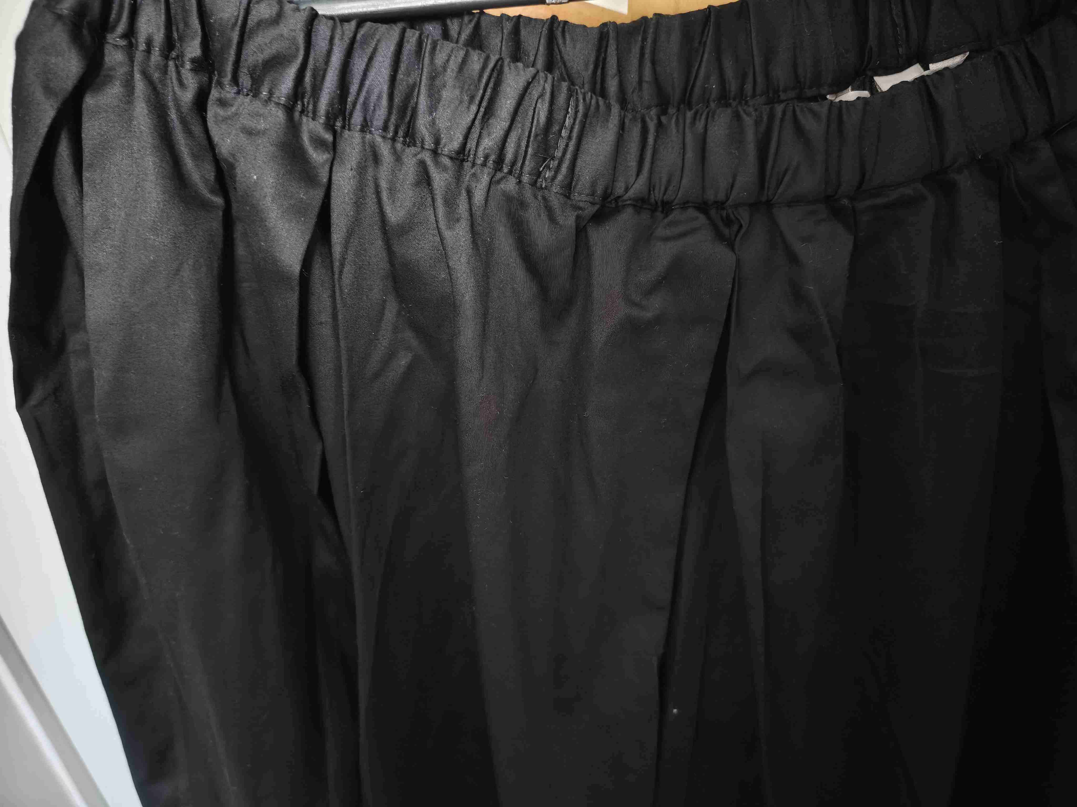 Falda negra, amplia con bolsillo H&M nueva - miniatura 4