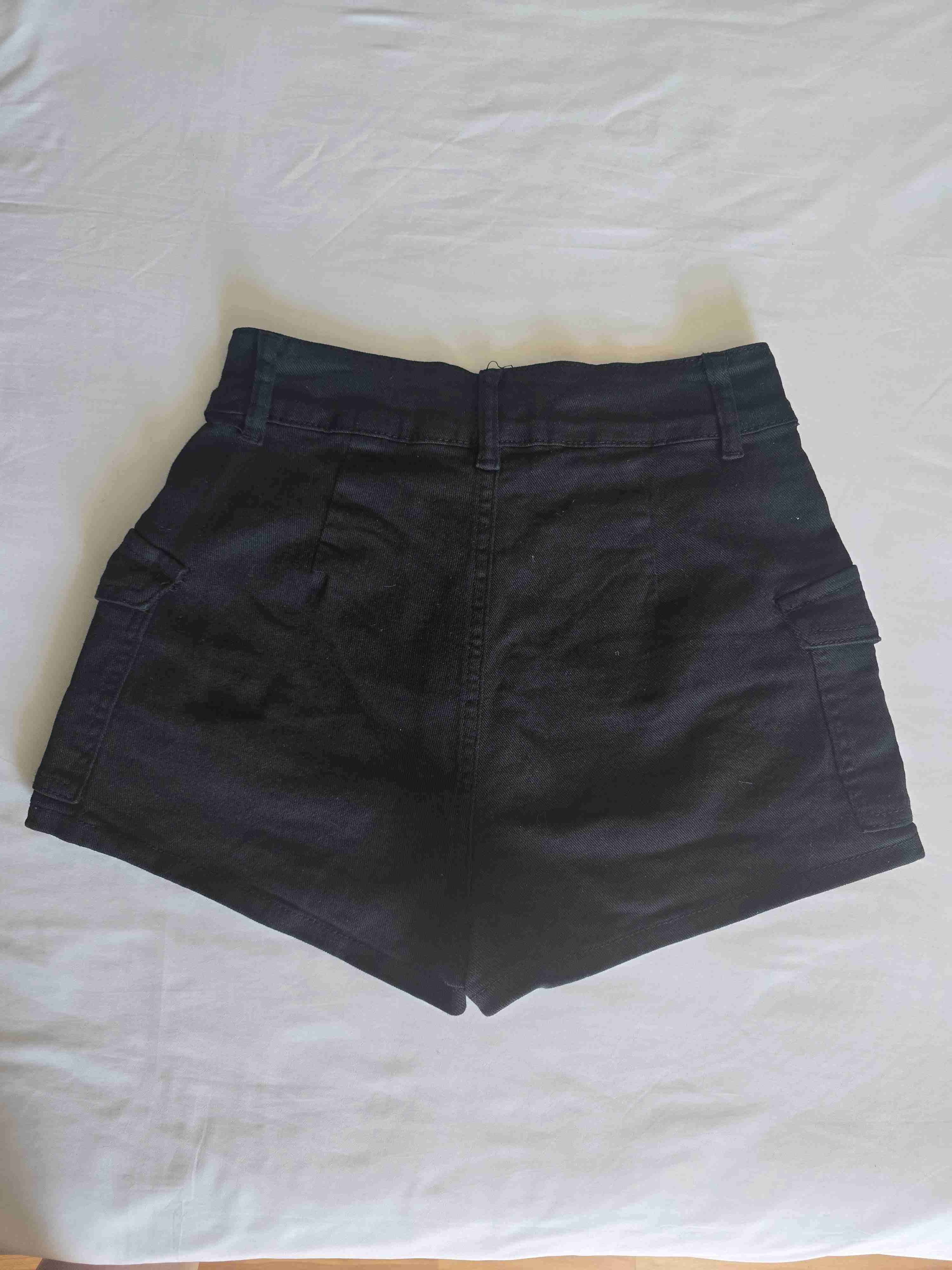 Falda short negro de mujer - miniatura 2