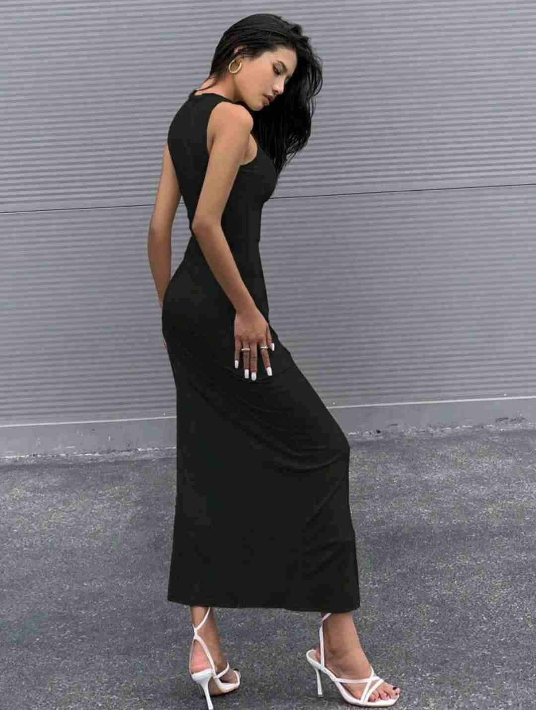 Vestido negro ajustado sin mangas - miniatura 3