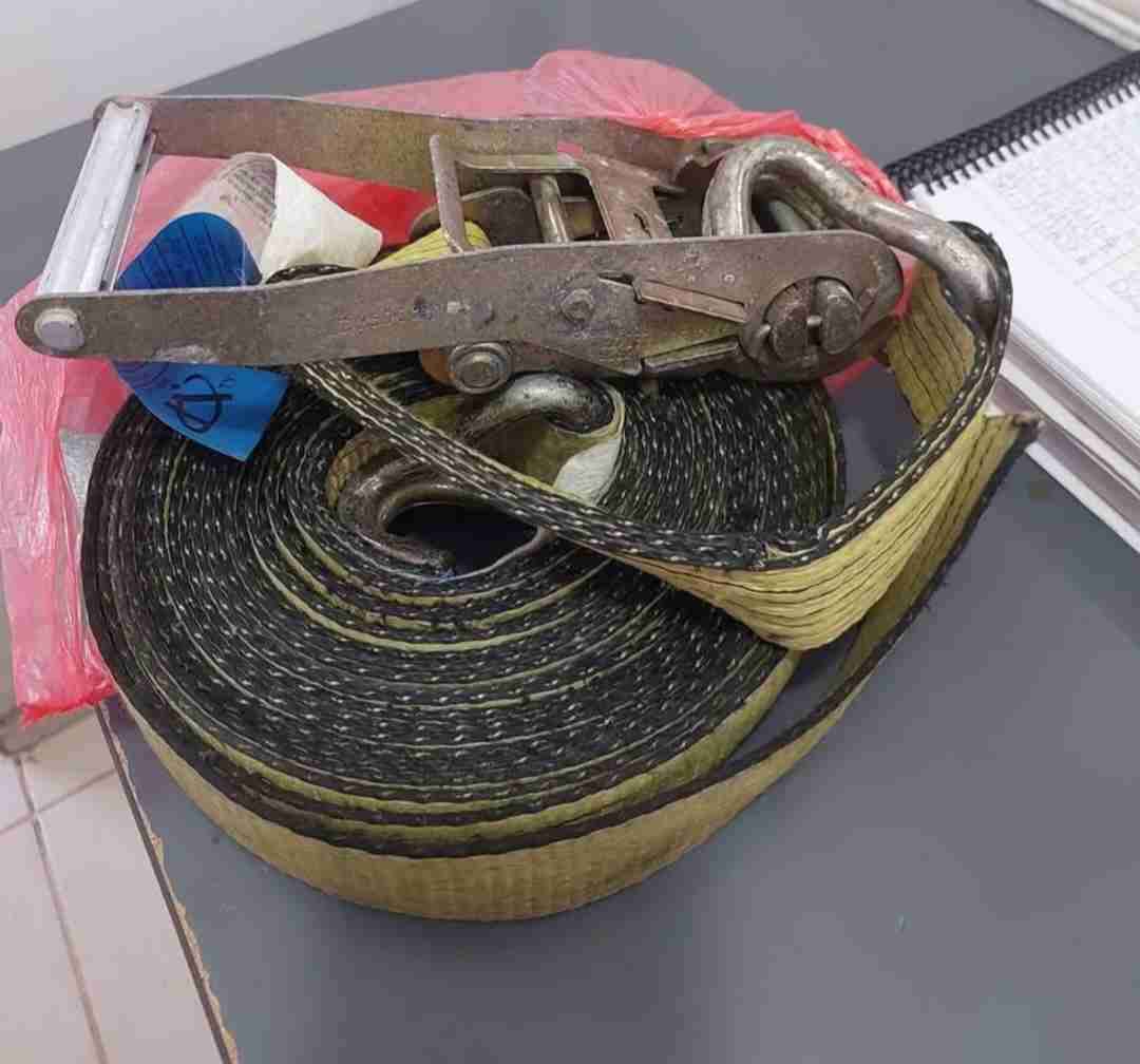 Cinta de amarre con trinquete