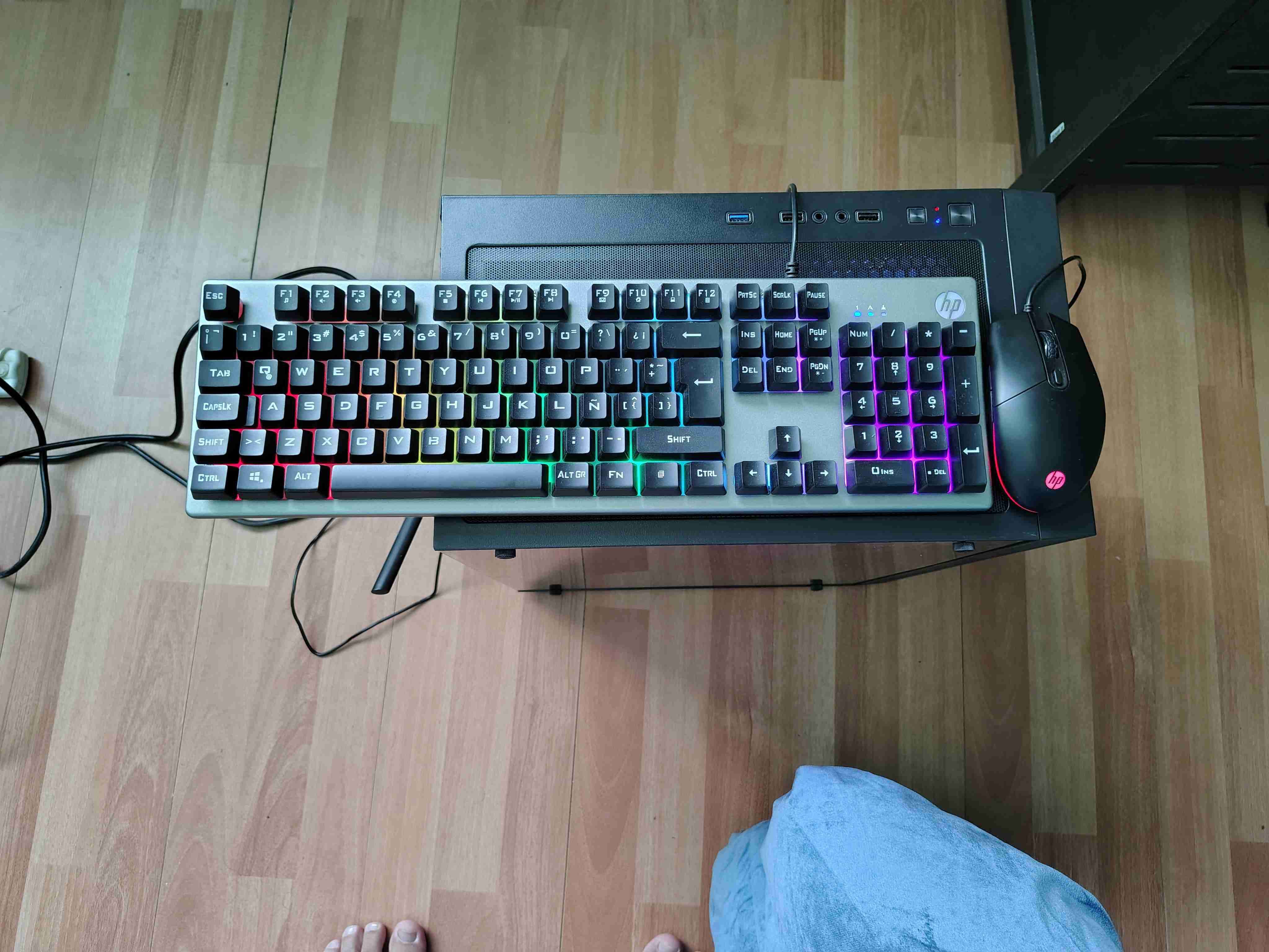 Teclado y mouse HP con cable Km300f Rgb - miniatura 2