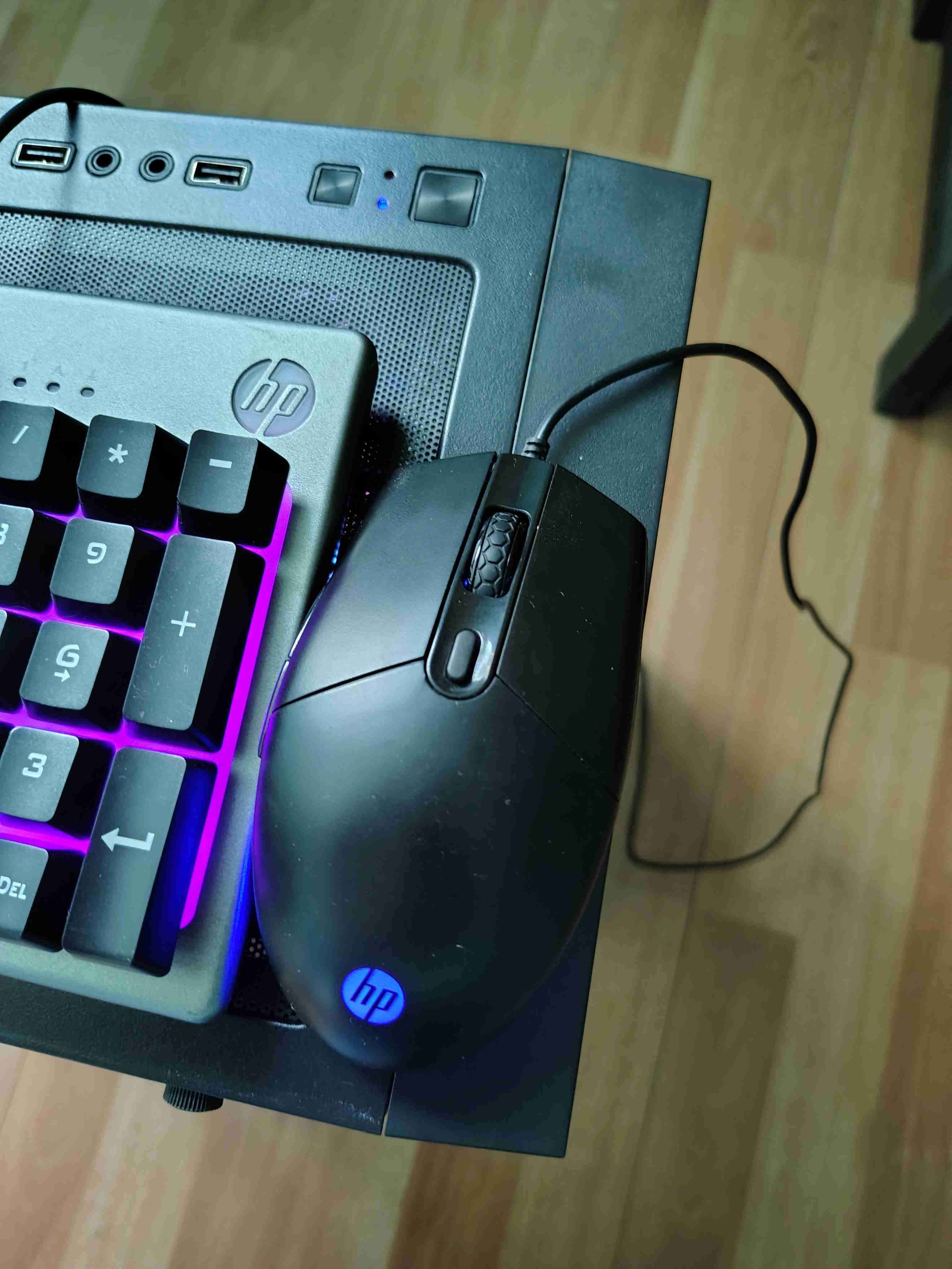 Teclado y mouse HP con cable Km300f Rgb - miniatura 4