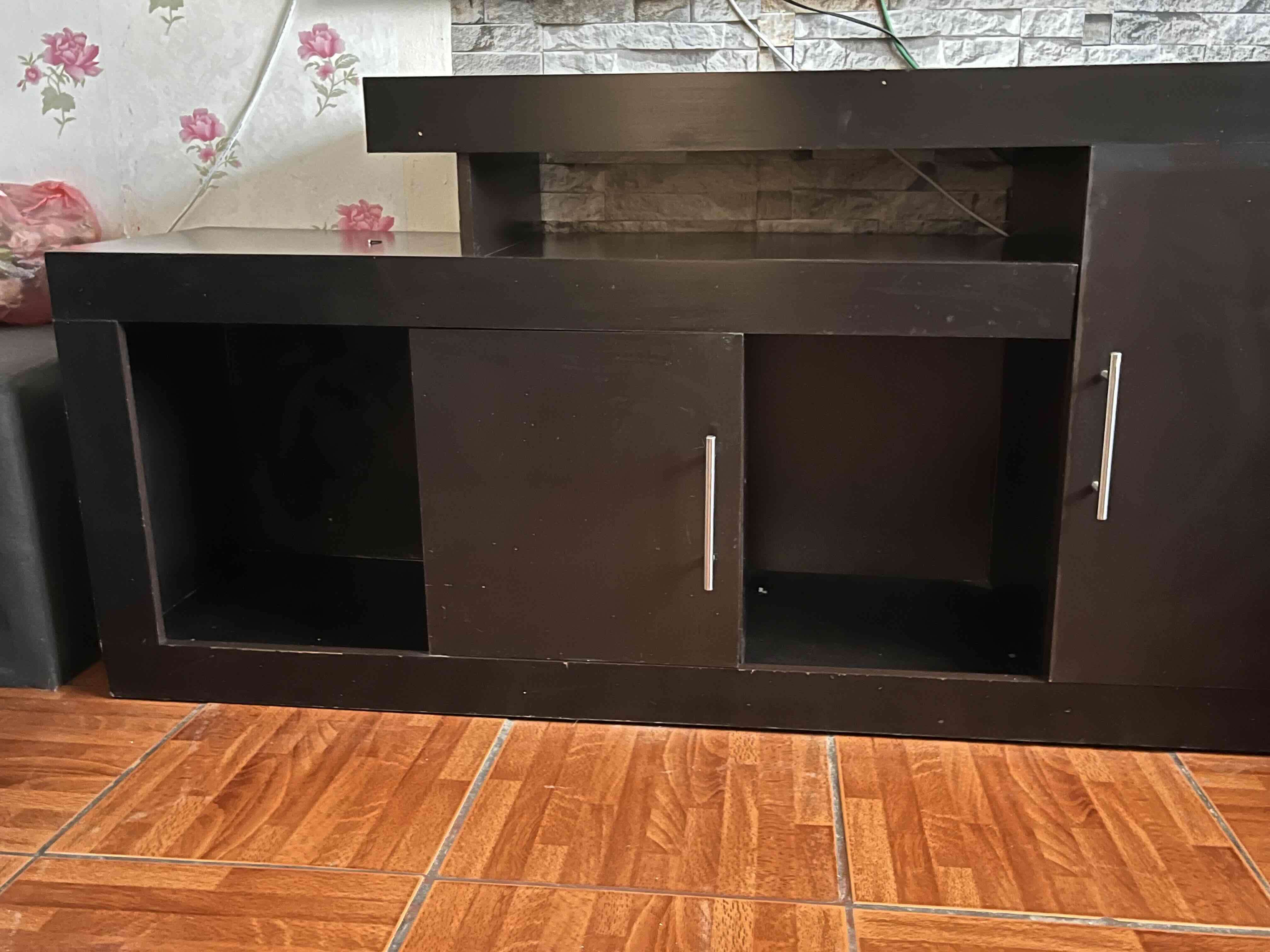 Mueble para TV negro, precio negociable