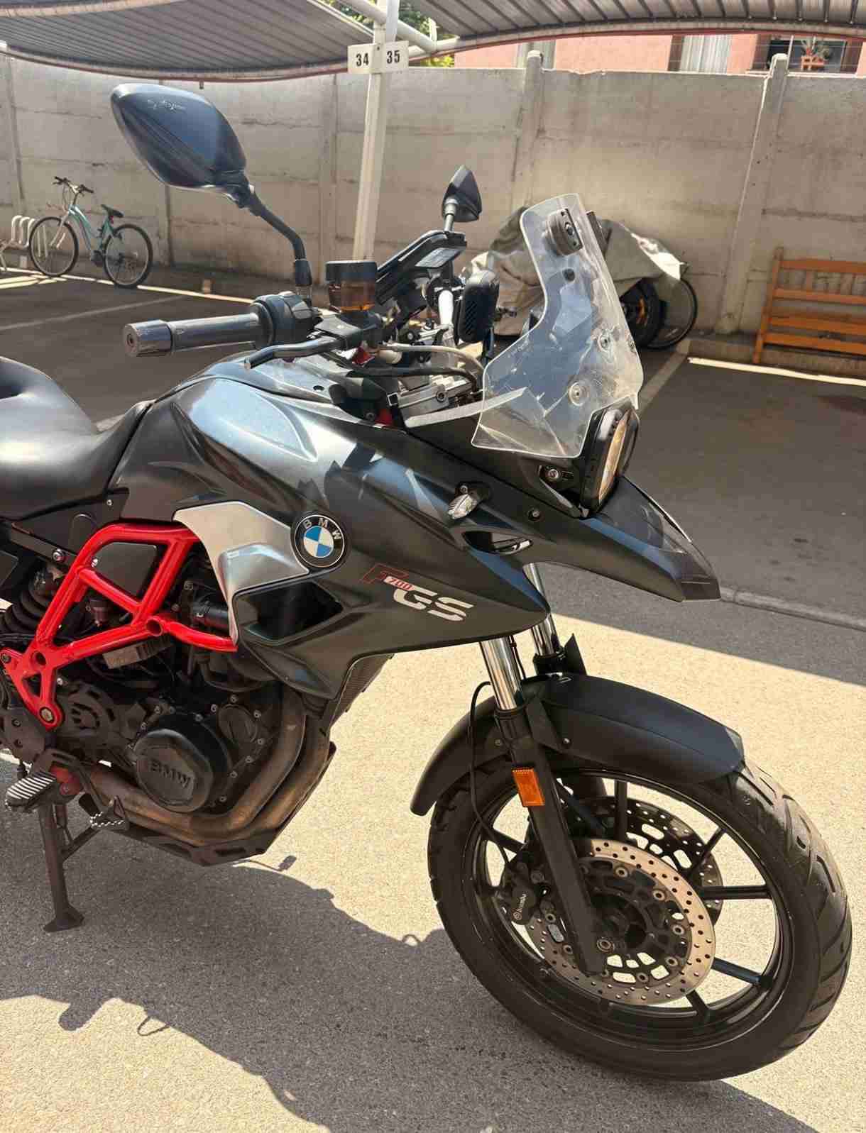 Moto BMW F700 GS2 - miniatura 4