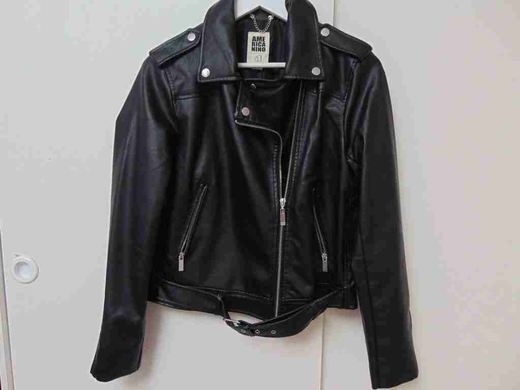 Chaqueta de cuero negra estilo biker - miniatura 2