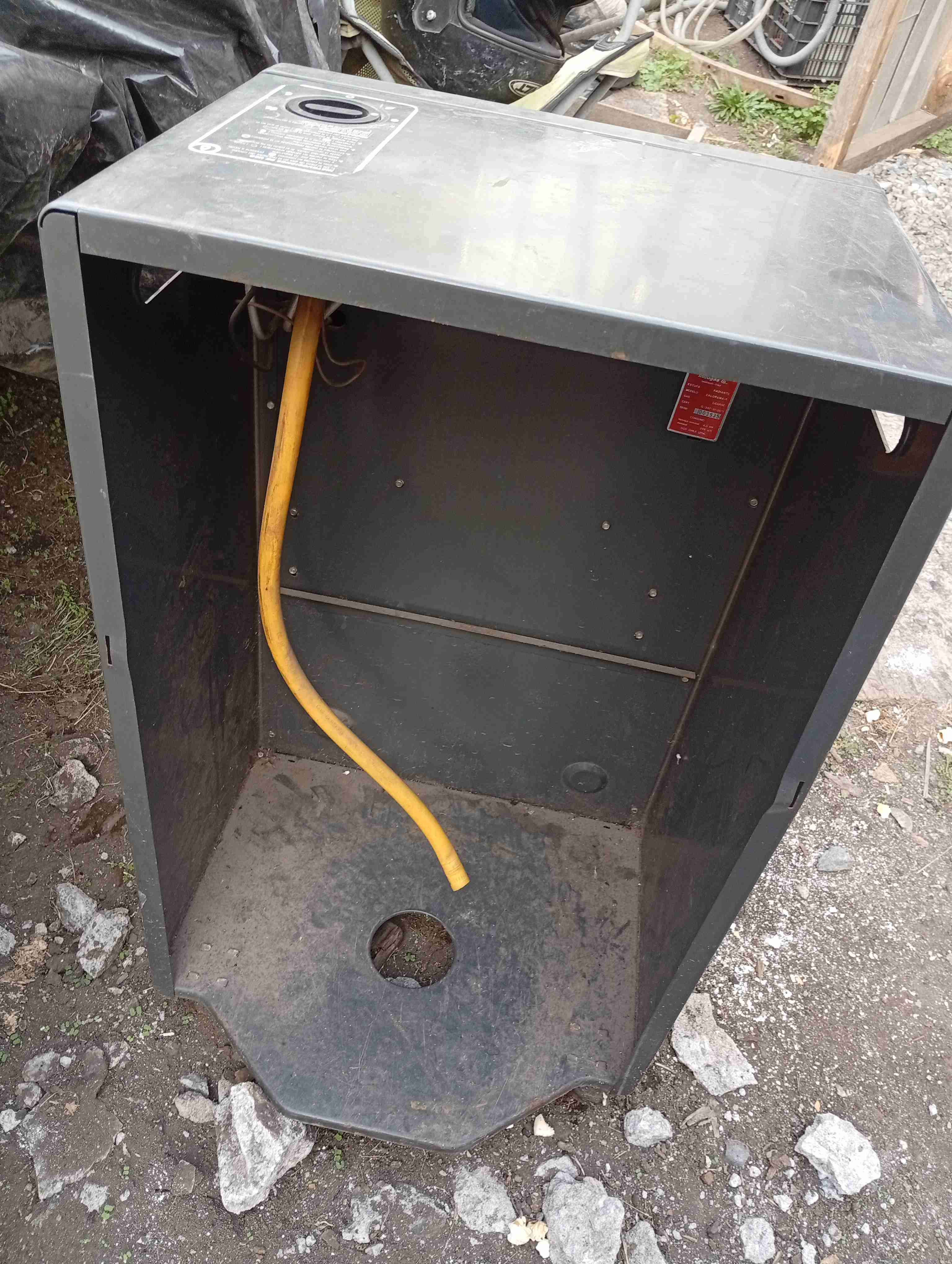 Calefactor a gas Indugas usado - miniatura 2