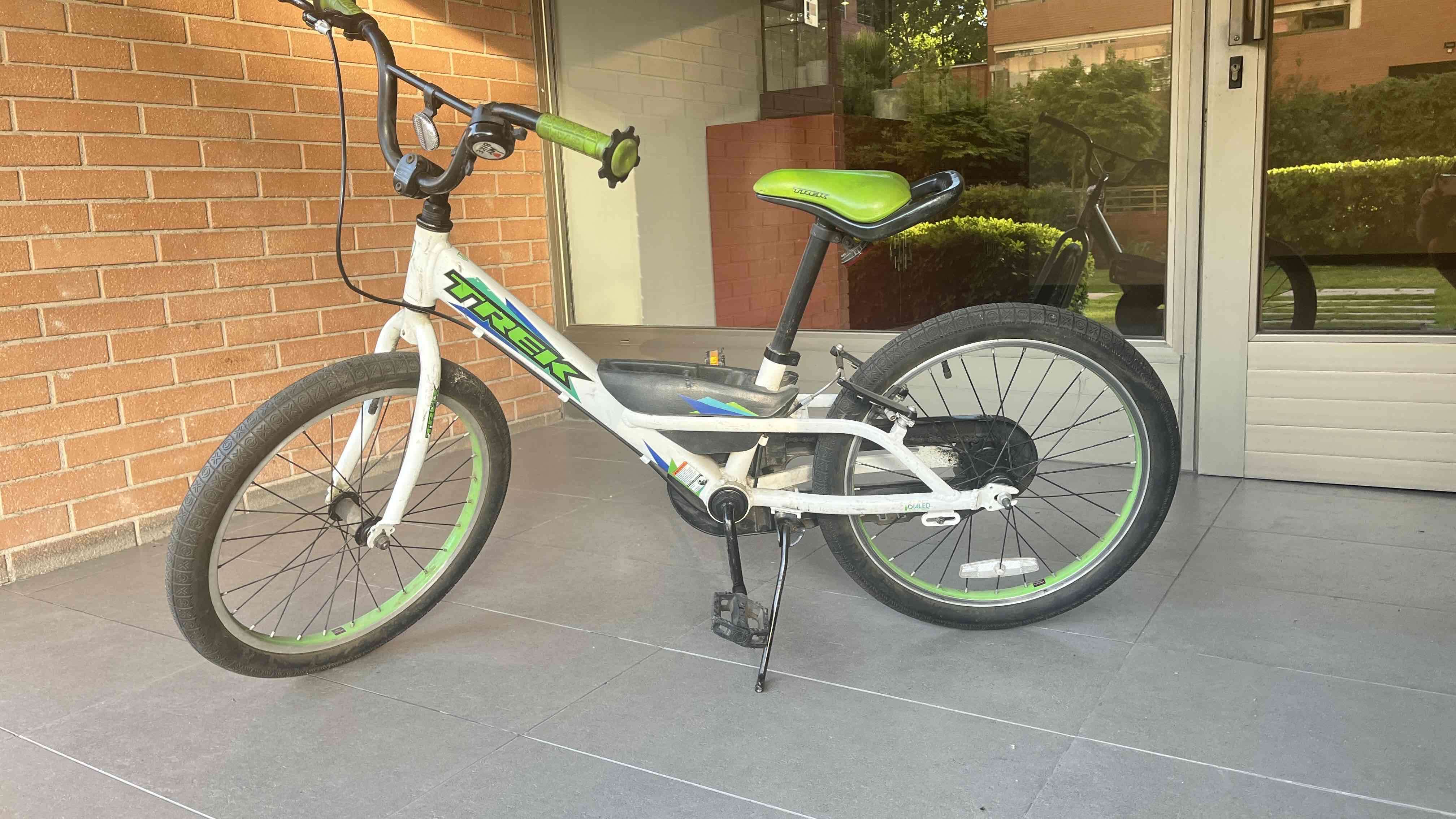 Bicicleta infantil Trek verde Aro 20 - miniatura 3