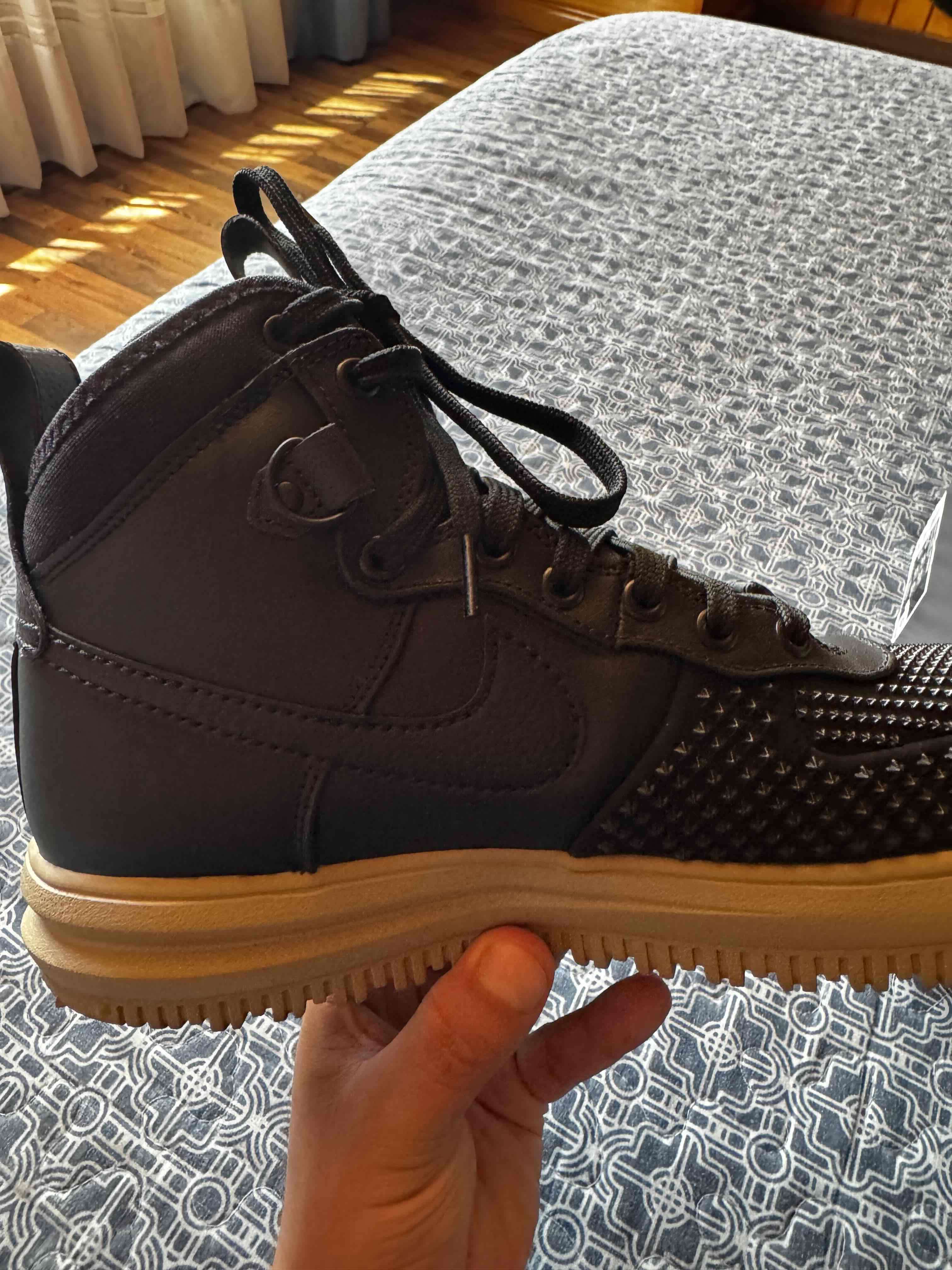 Botines deportivos negros