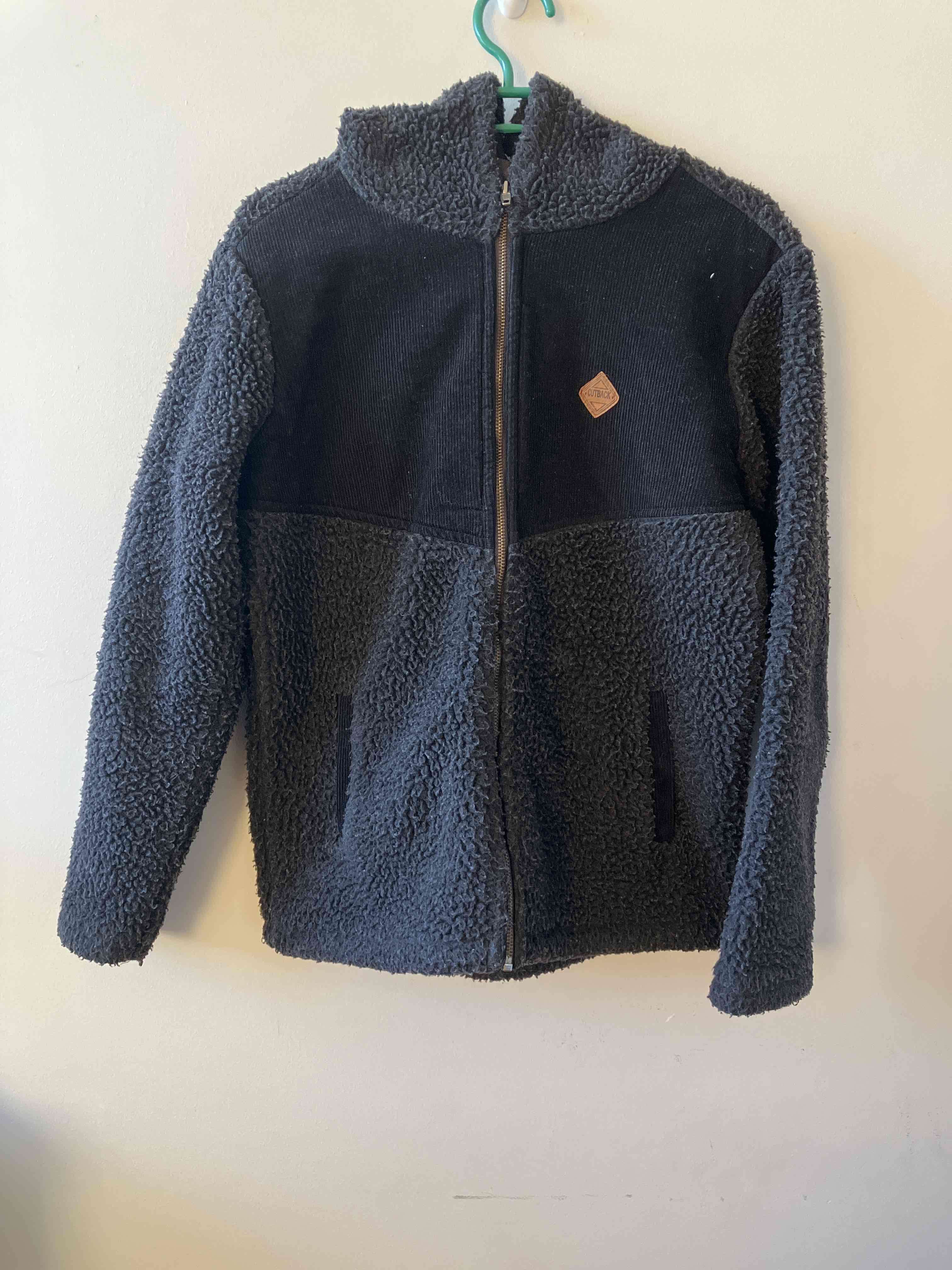 Chaqueta chiporro negra con cierre