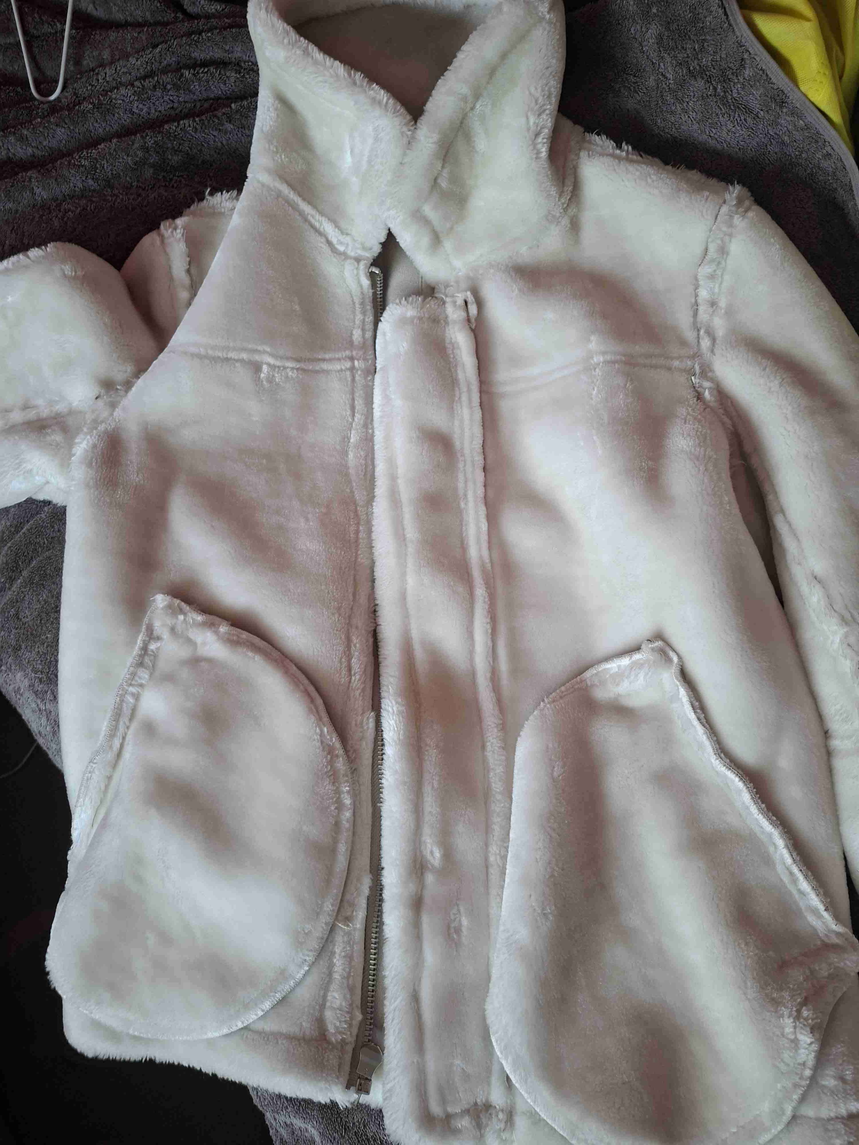Chaqueta beige con forro peludo - miniatura 5