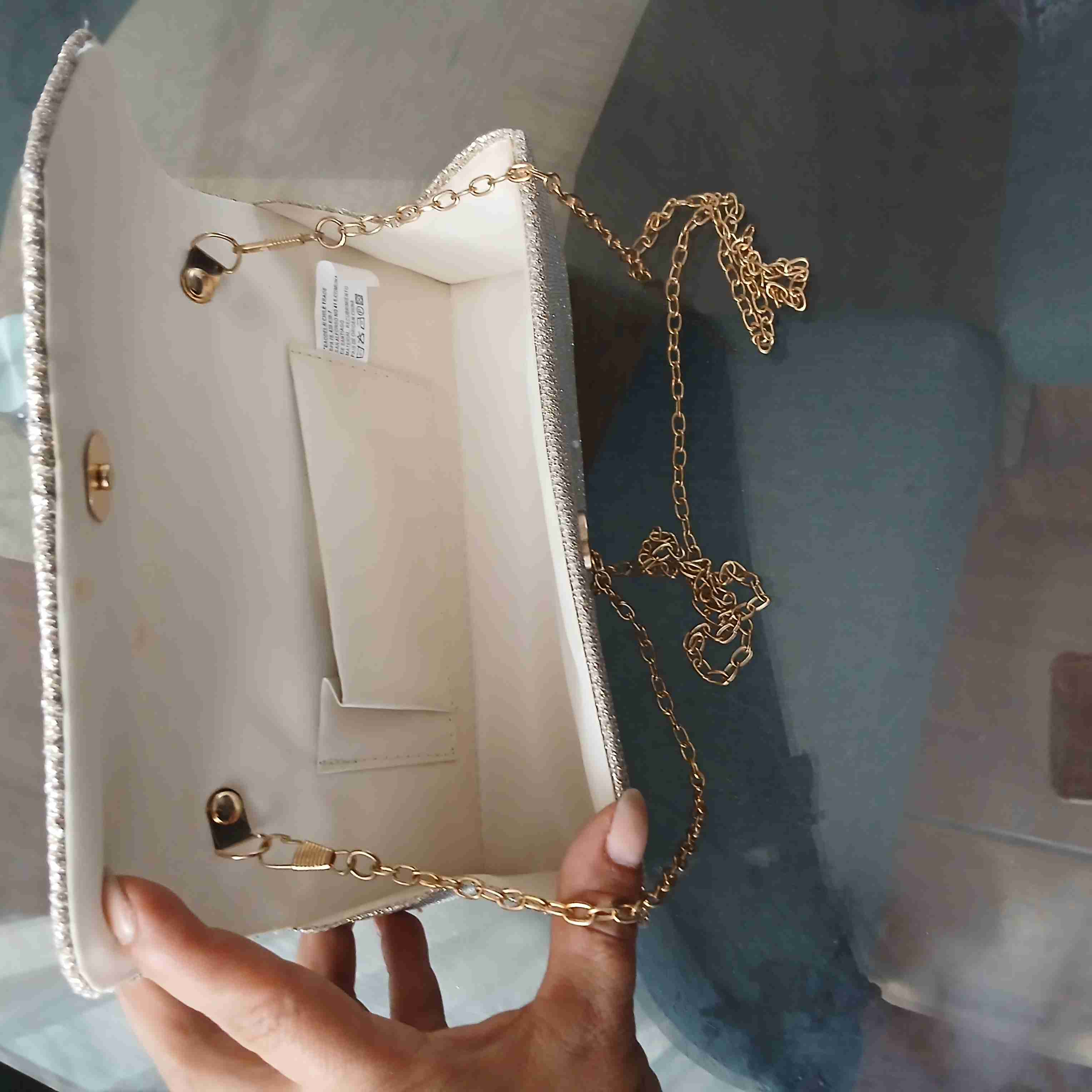 Cartera de mano dorada brillante - miniatura 2