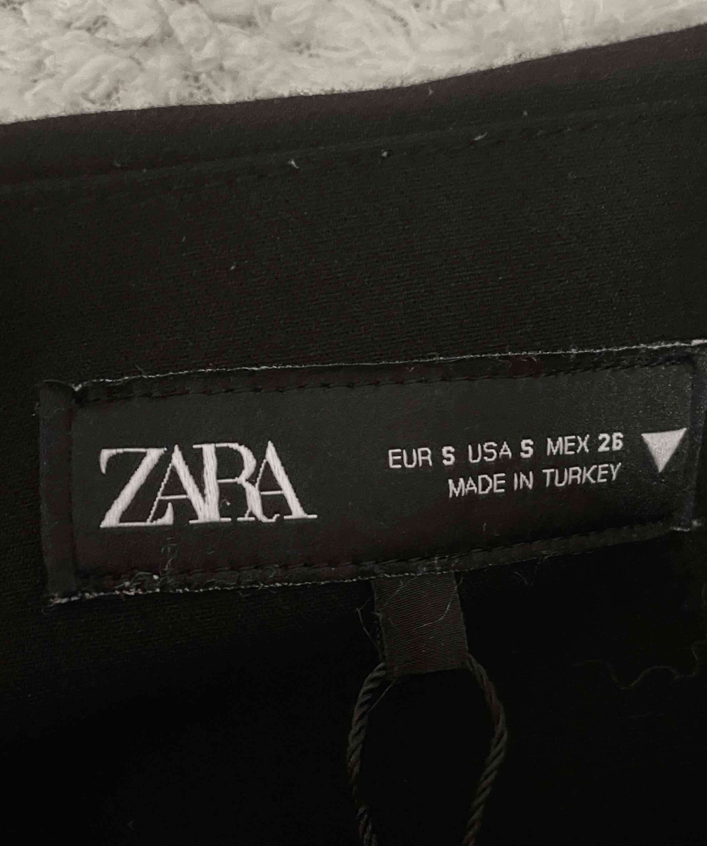 Falda negra Zara - miniatura 2