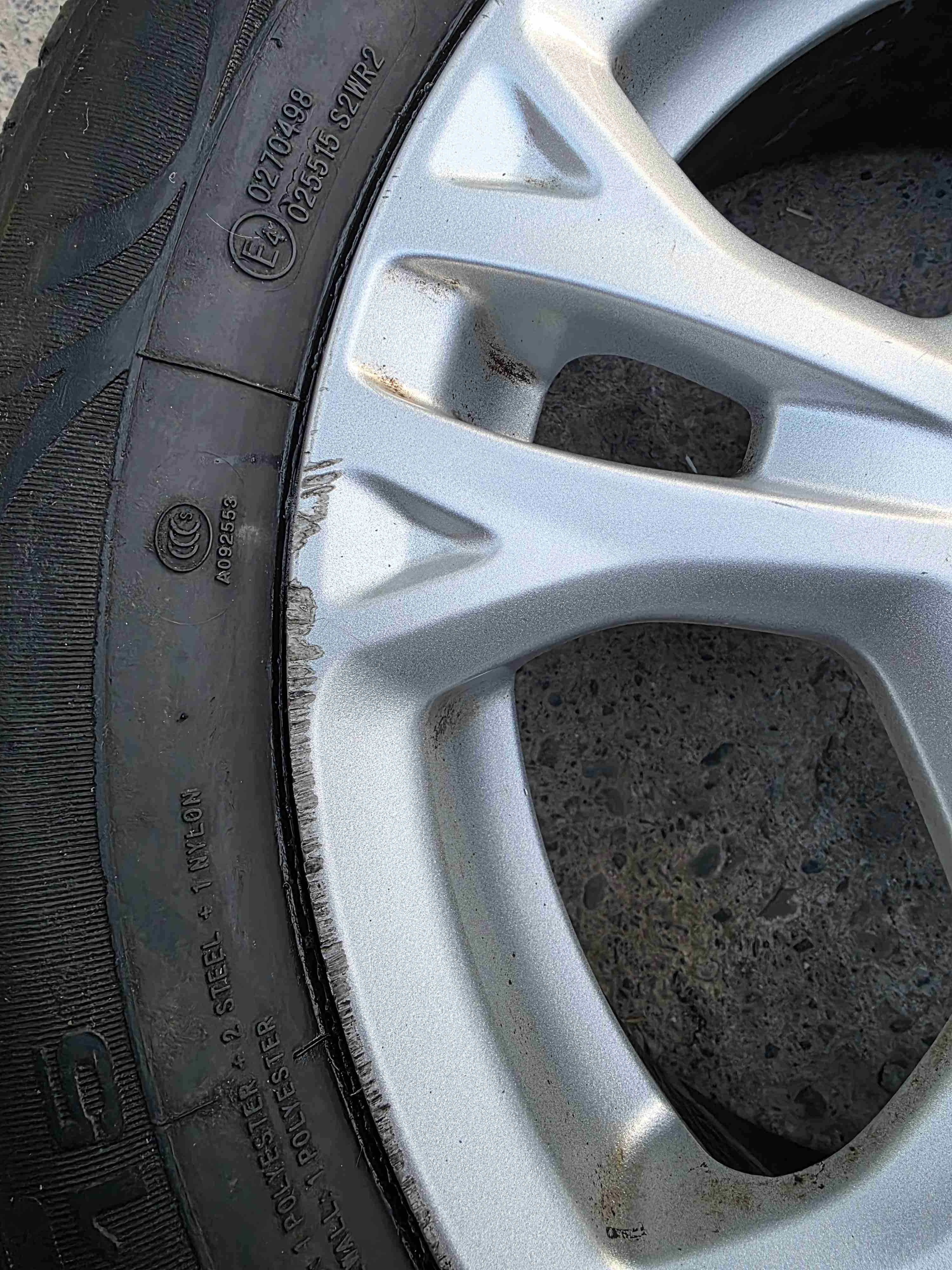 Llantas Originales Ford Fiesta - miniatura 3