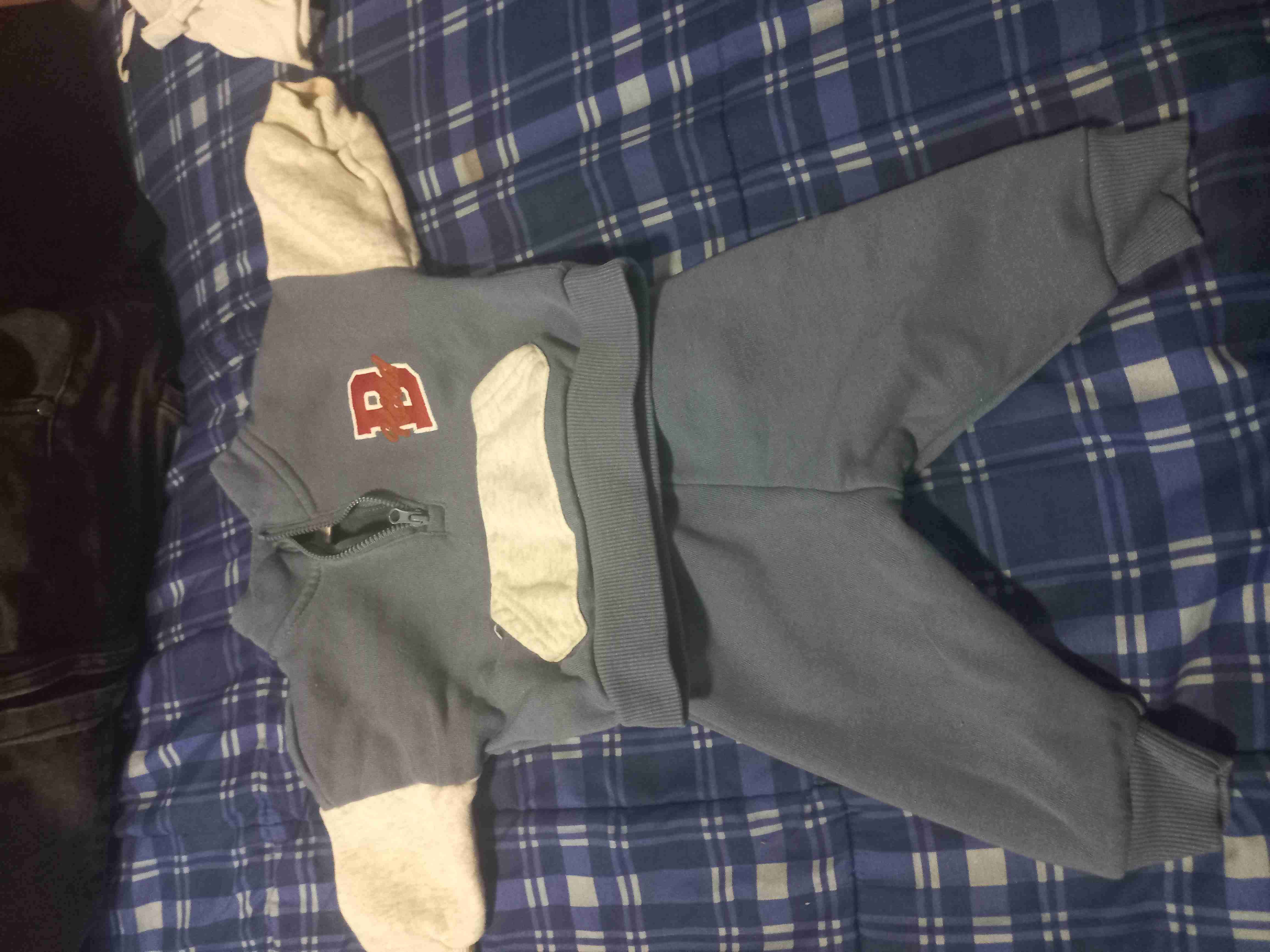 Conjunto buzo infantil azul y gris