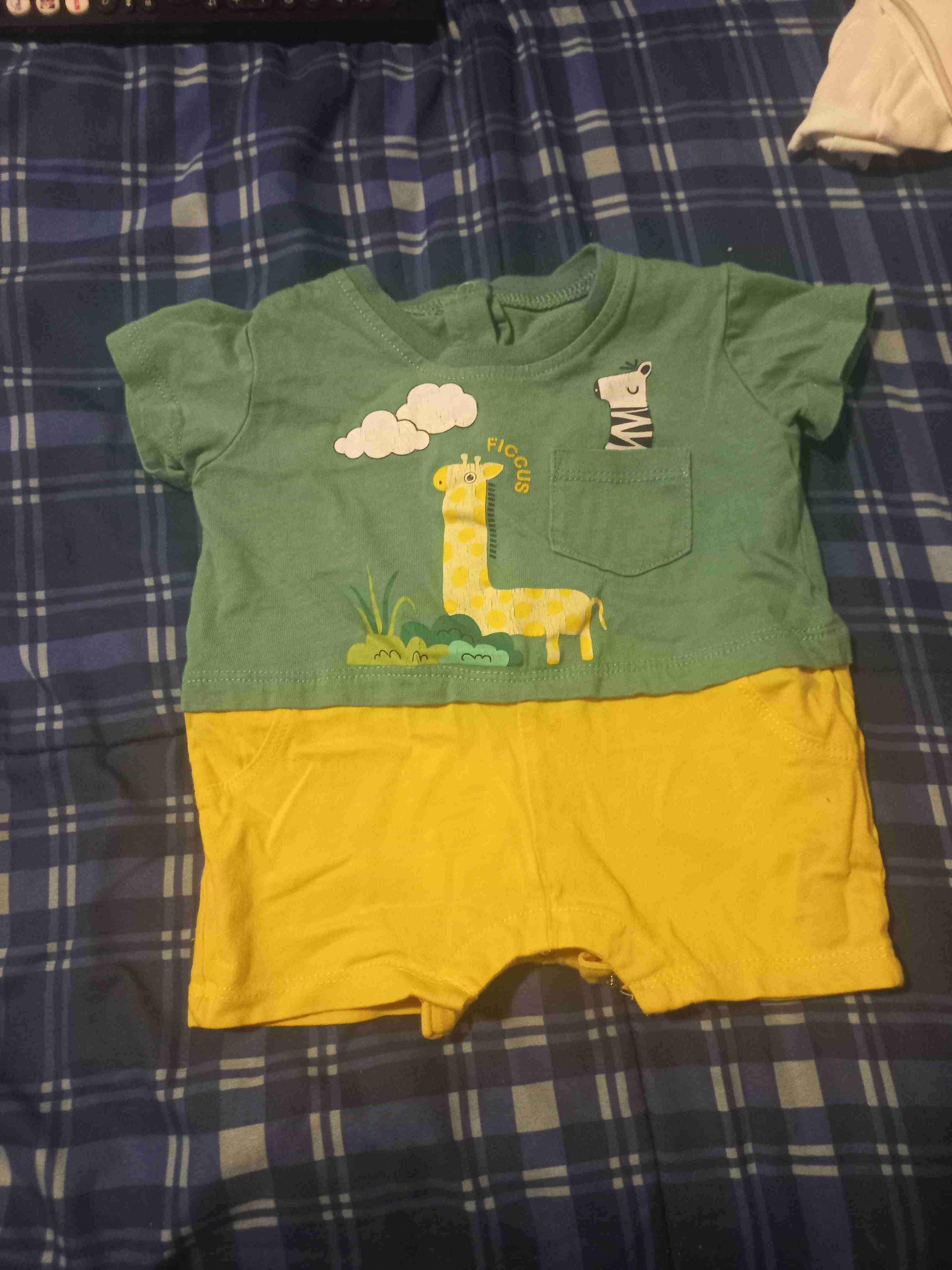 Enterito para bebé verde y amarillo