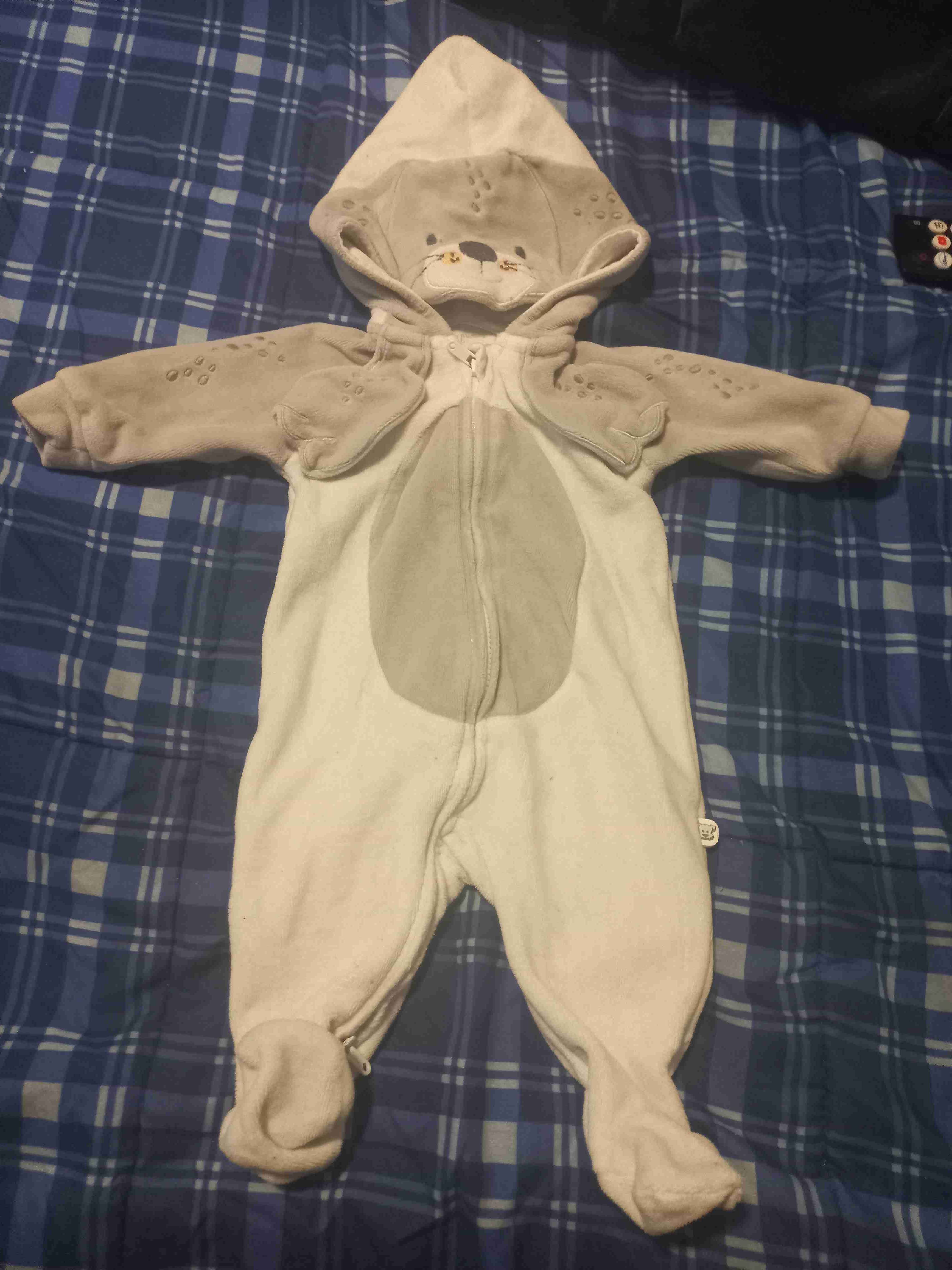 Enterito de bebé con diseño de foca