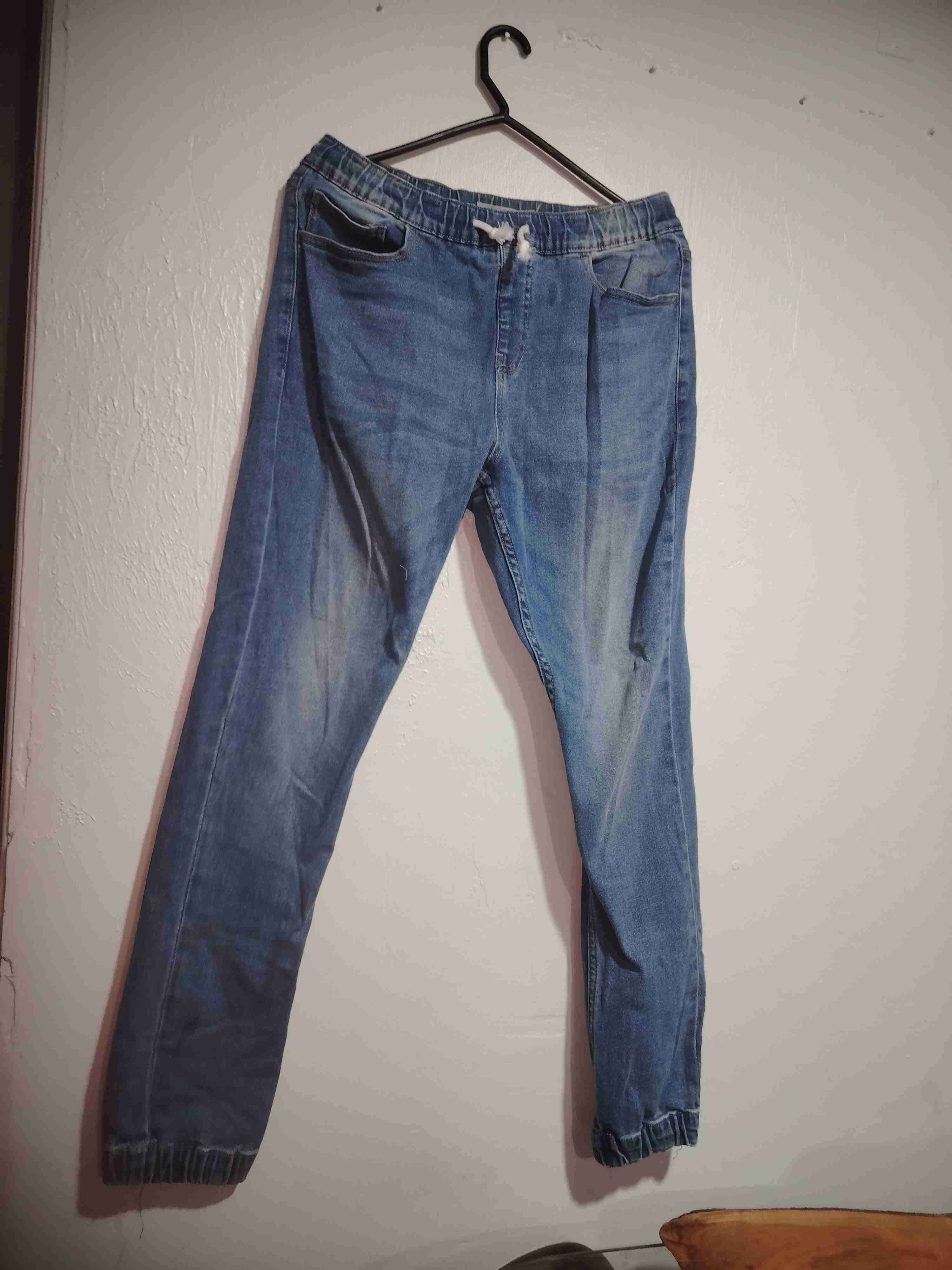 Jeans azules con elástico