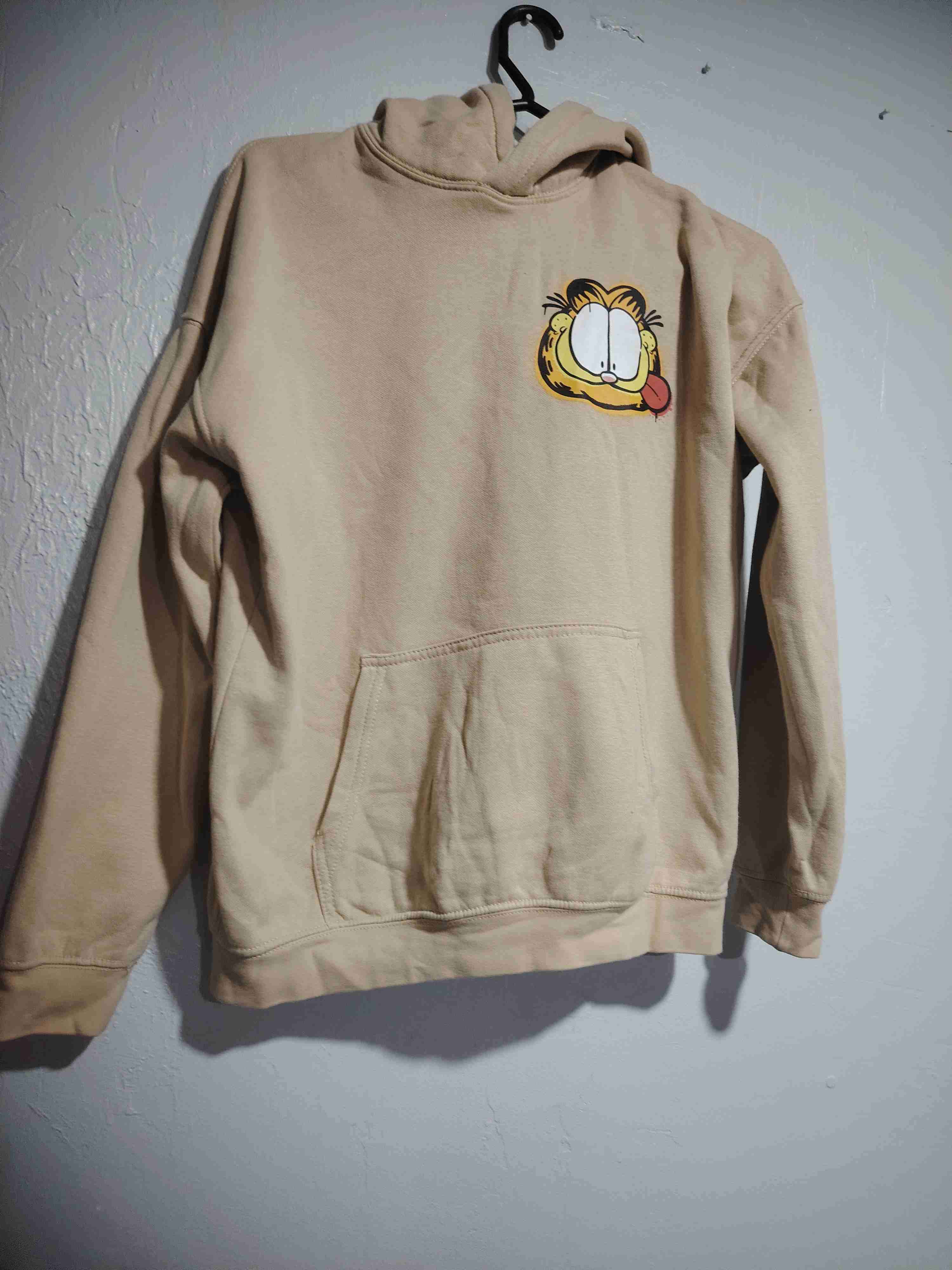 Polerón beige con Garfield