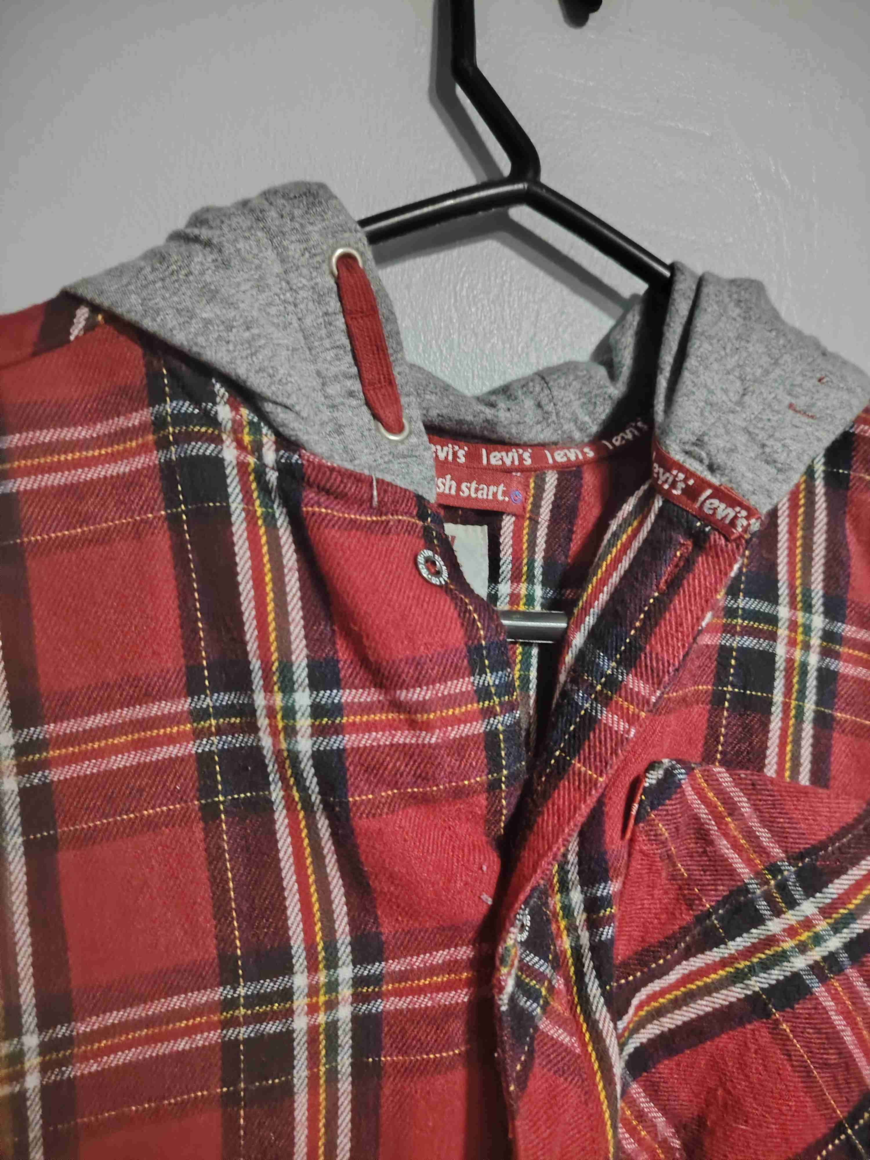 Camisa con capucha roja a cuadros - miniatura 2