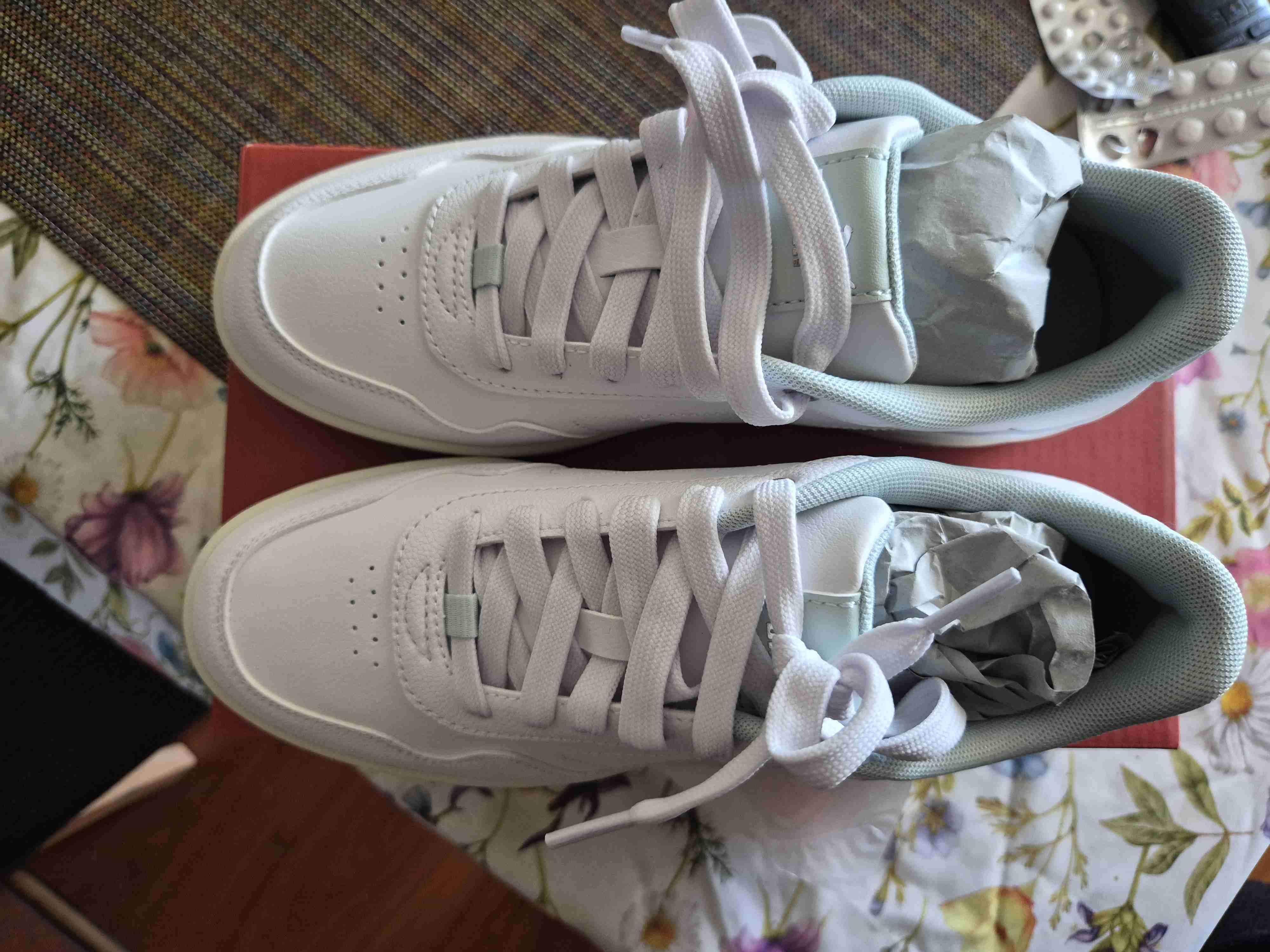 Zapatillas PUMA blancas nuevas - miniatura 2