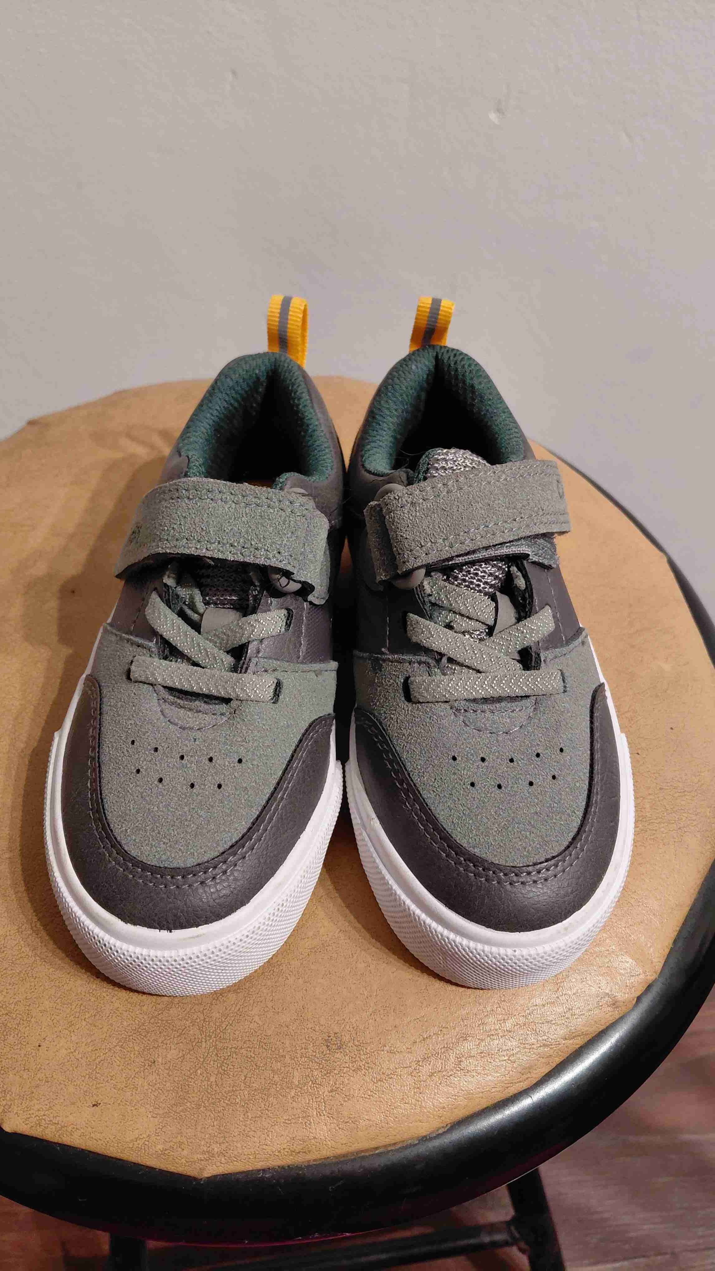 Zapatos deportivos grises para niño - miniatura 4