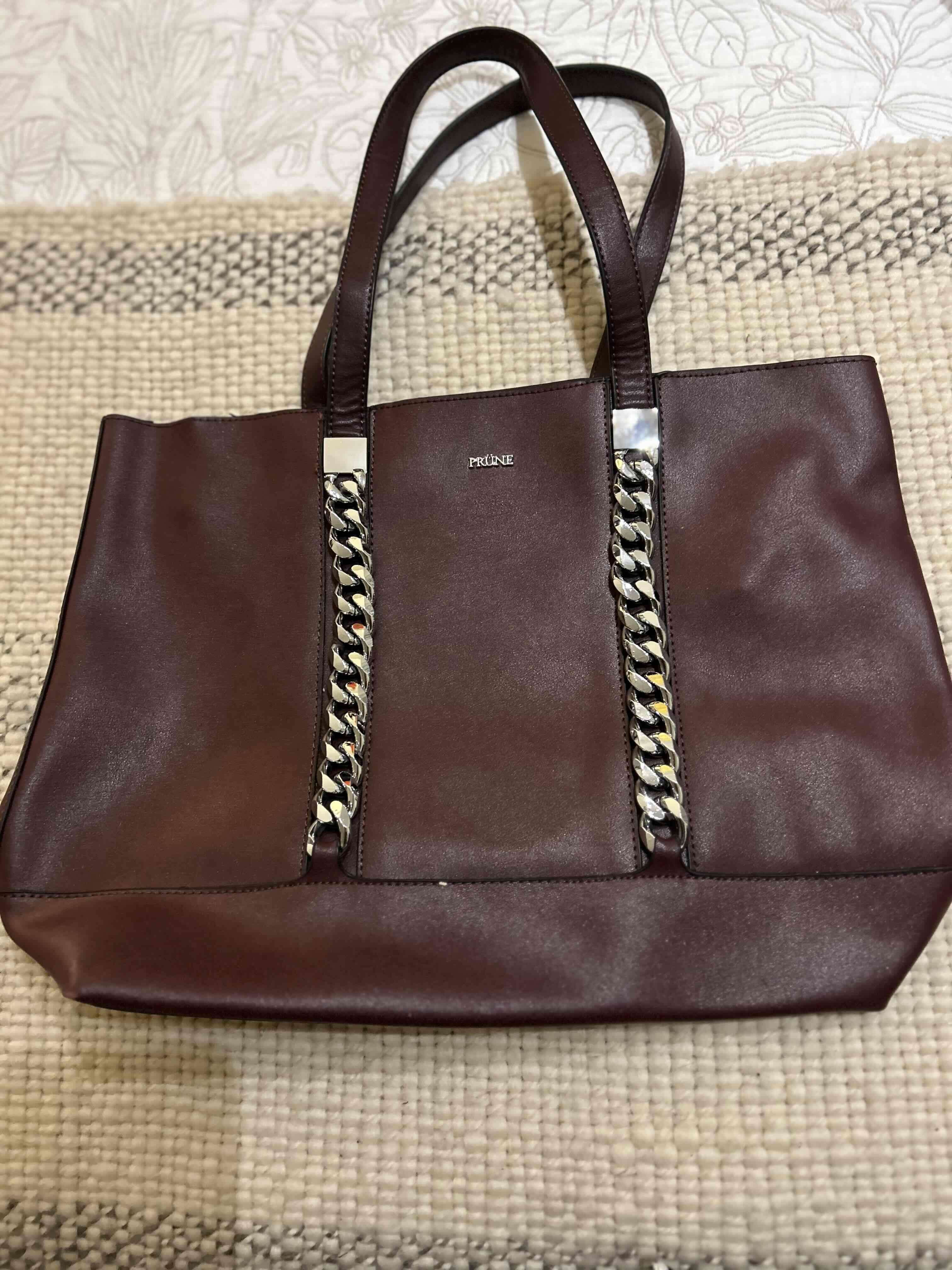 Bolso burdeos Prüne con cadenas