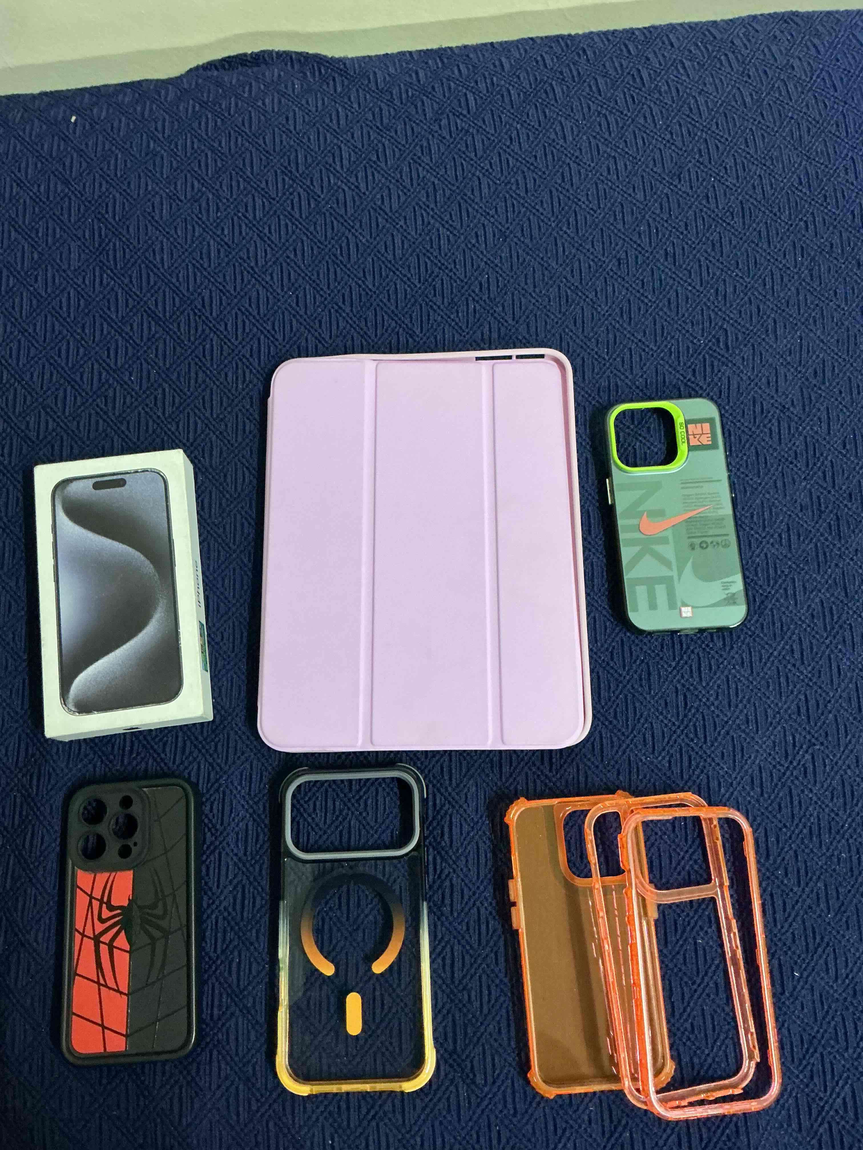 Fundas y caja iPhone 15 pro