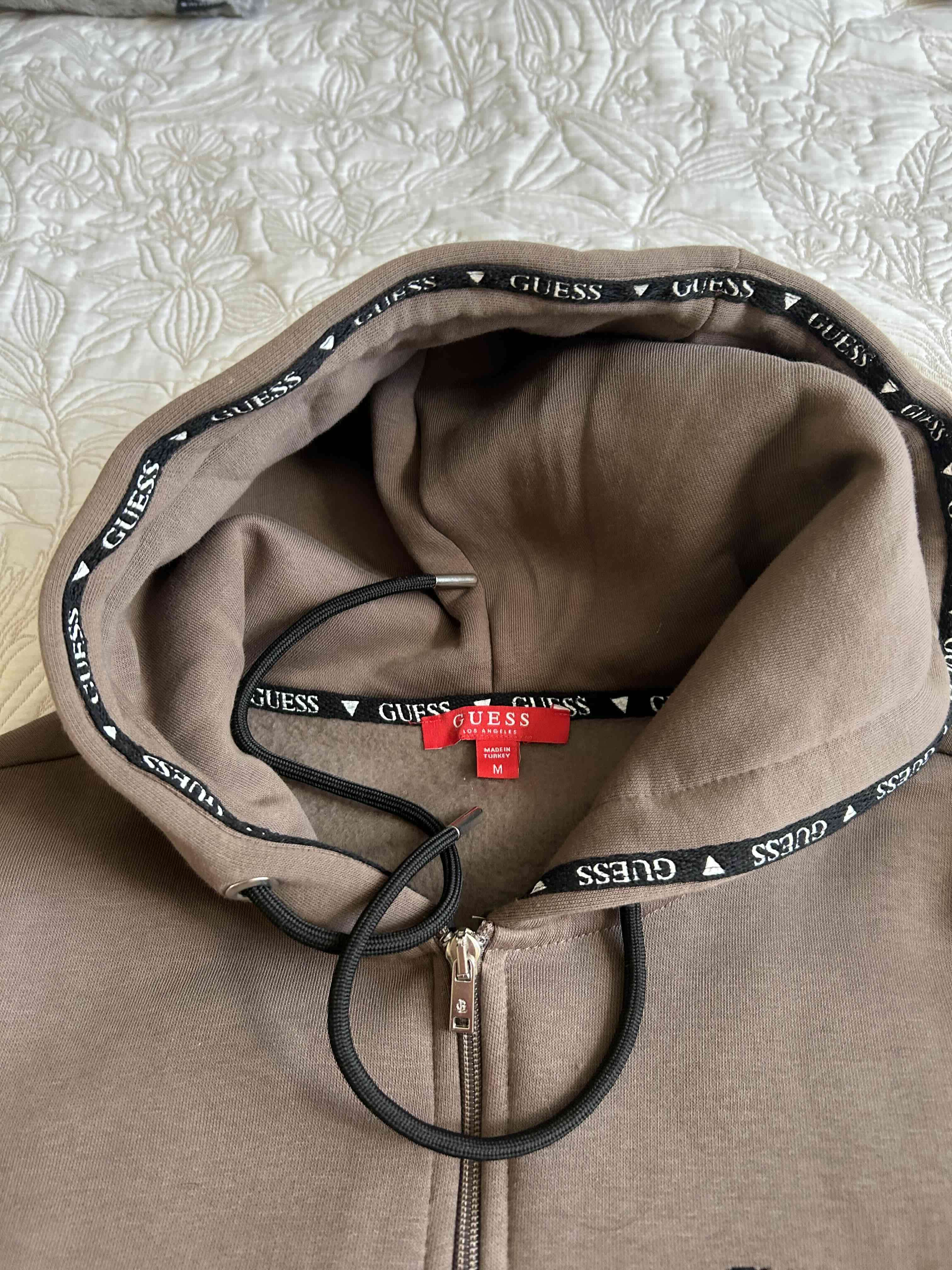 Polerón marrón con capucha Guess - miniatura 4