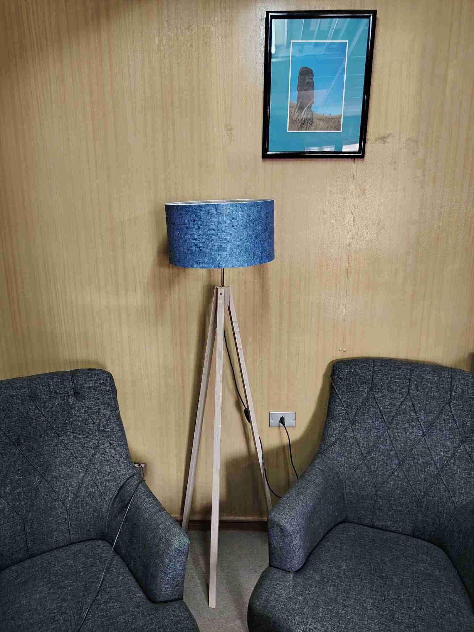 Lámpara de pie trípode - miniatura 3