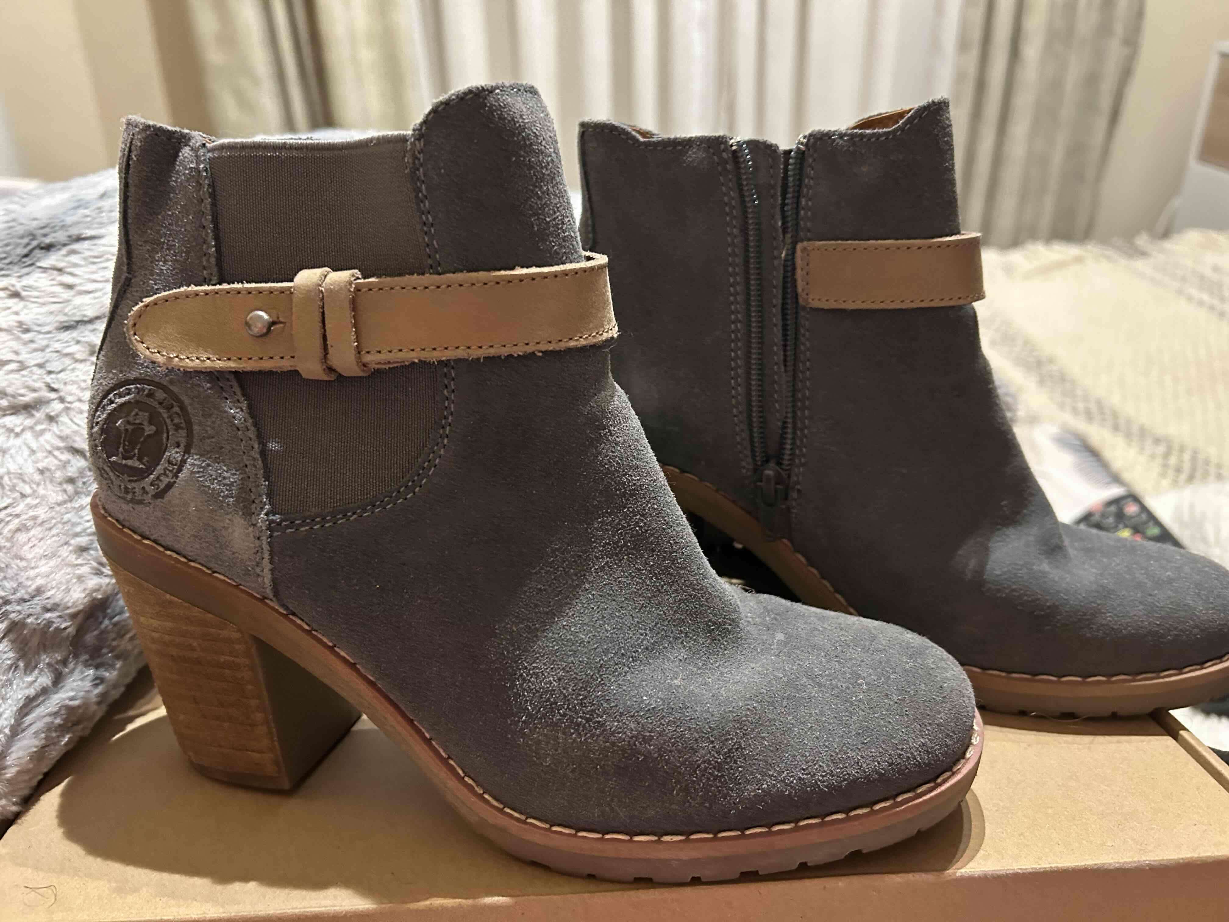 Botines de gamuza gris con tacón - miniatura 4