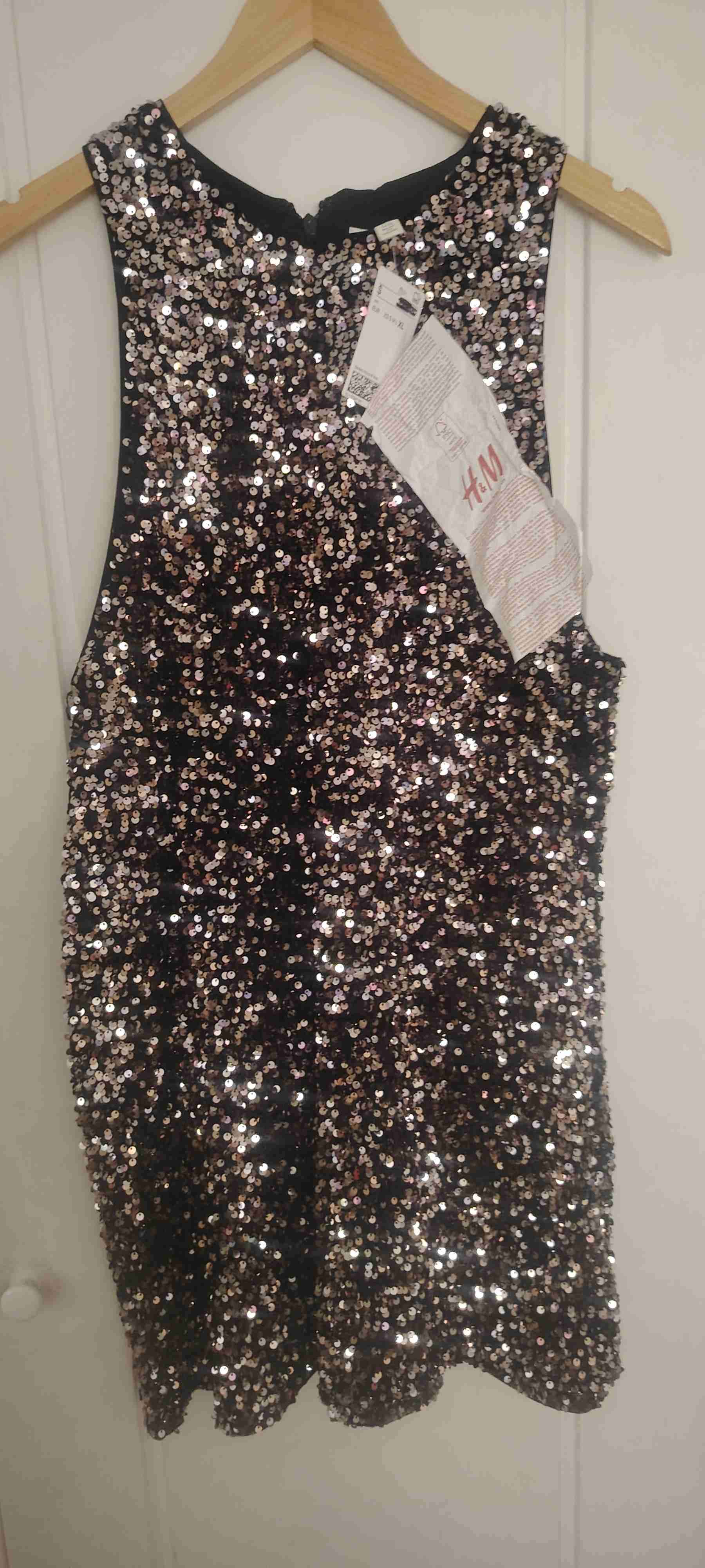 Vestido de lentejuelas negro brillante - miniatura 3