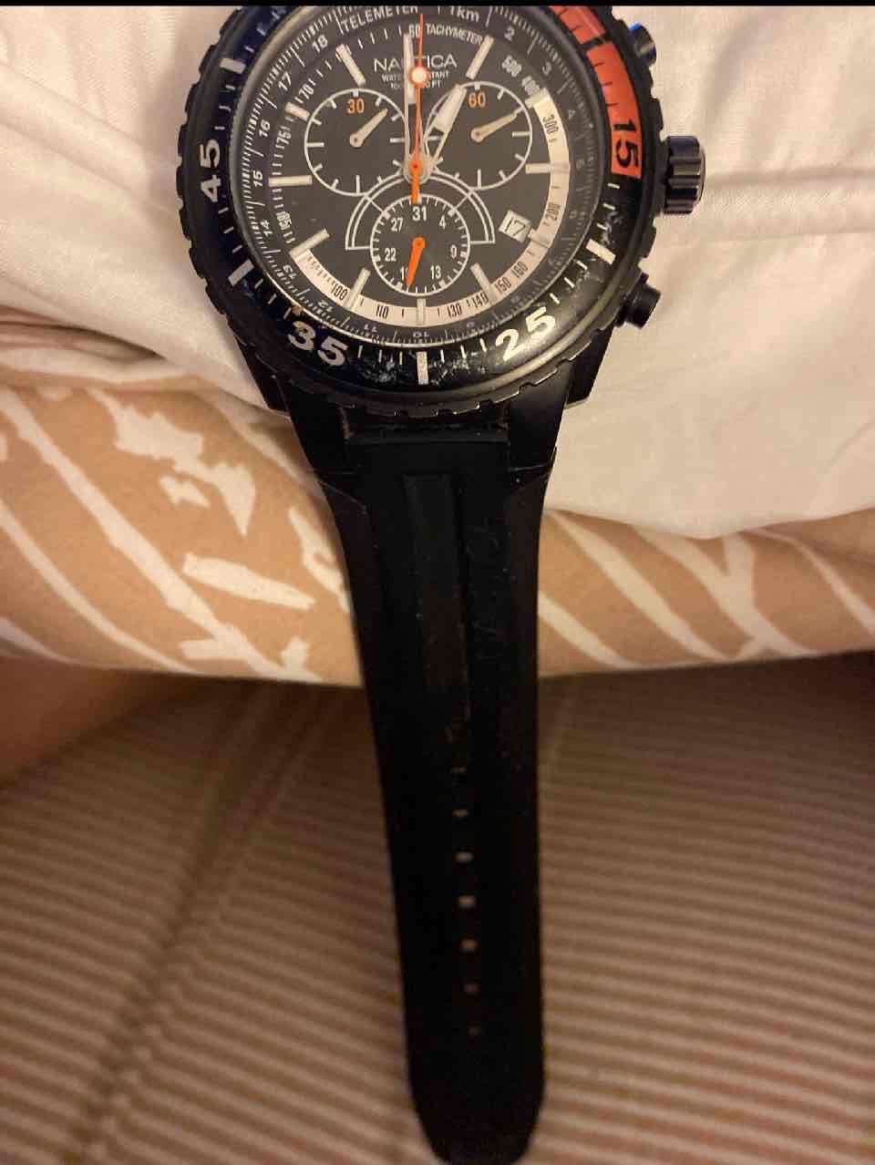 Reloj deportivo negro - miniatura 2