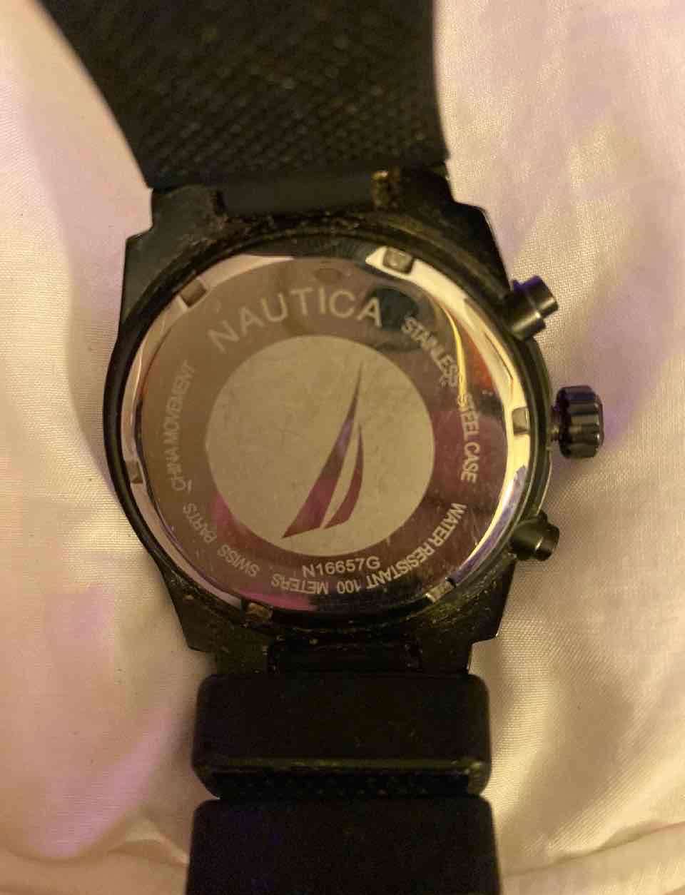 Reloj deportivo negro - miniatura 3
