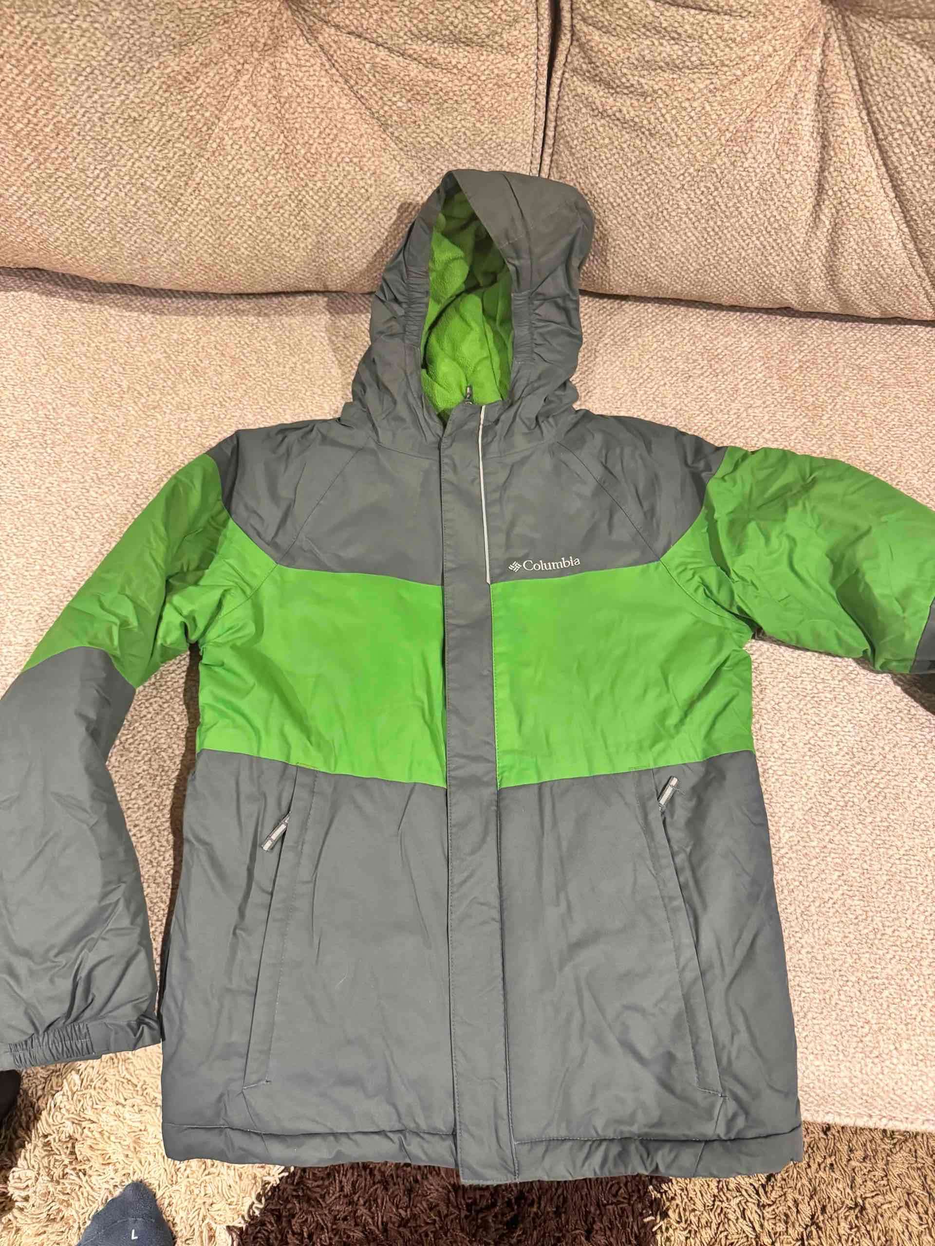 Parka Columbia gris y verde