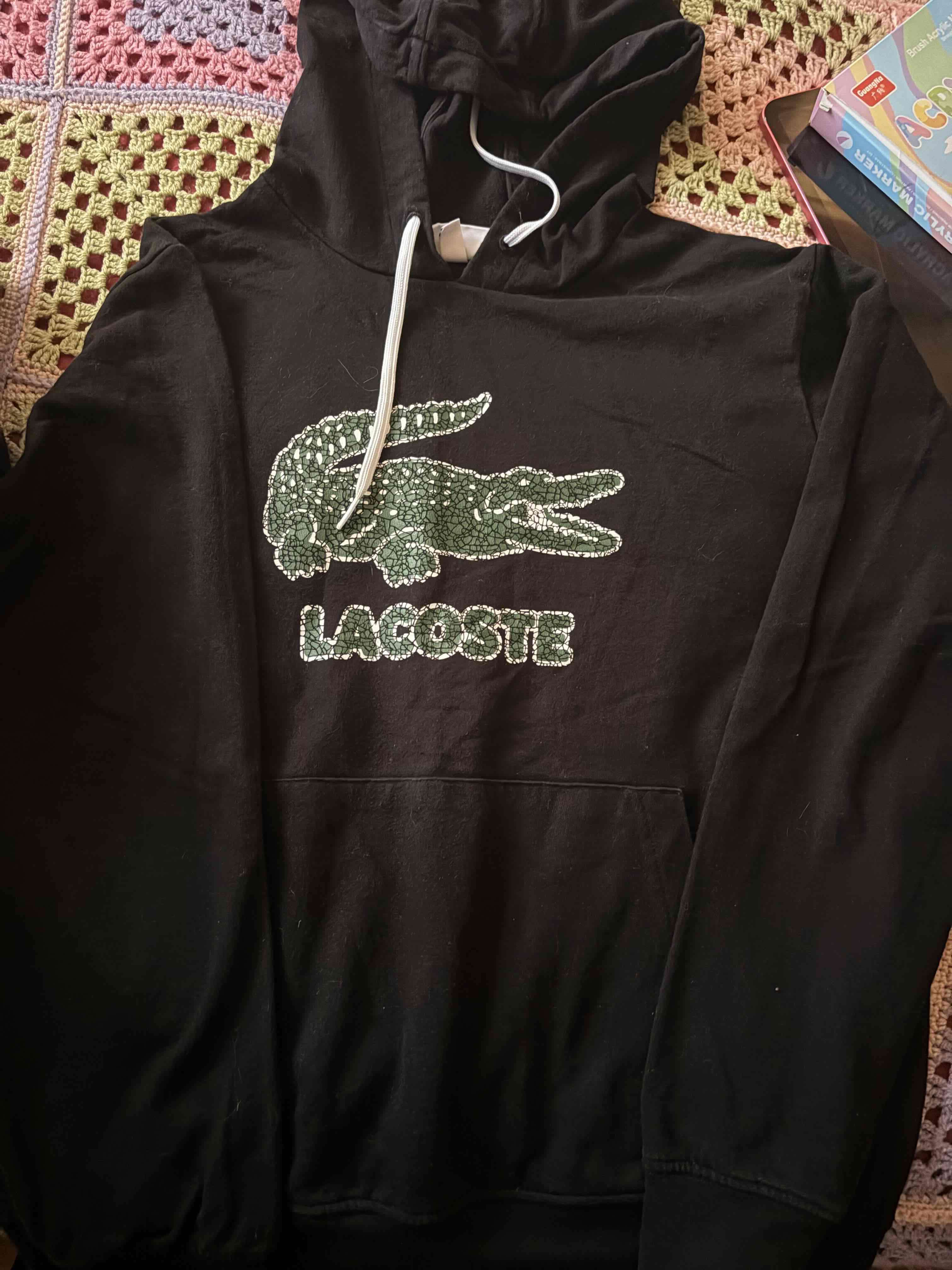 Polerón negro Lacoste con capucha - miniatura 2