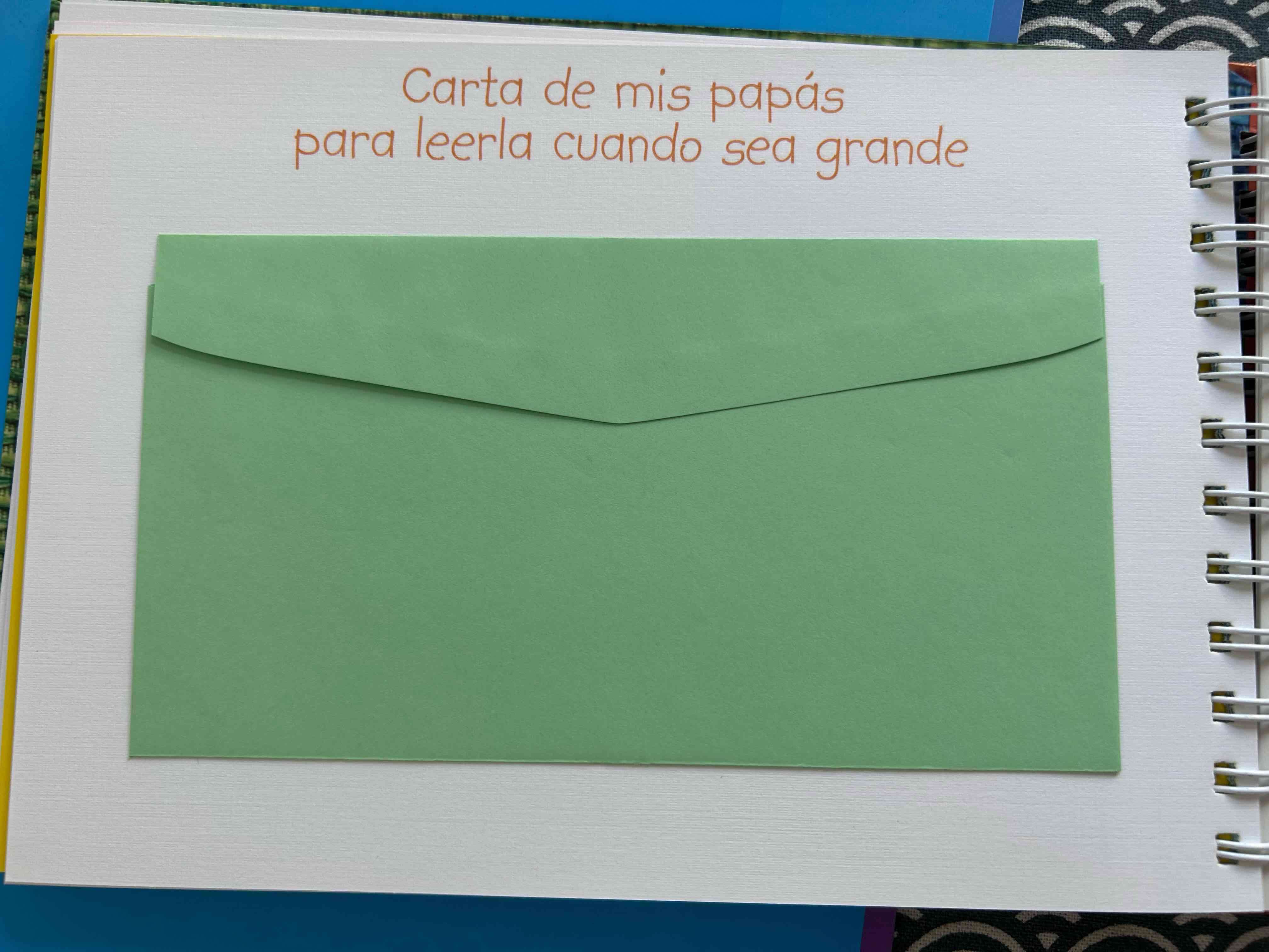 Libro de recuerdos de bebe - miniatura 4