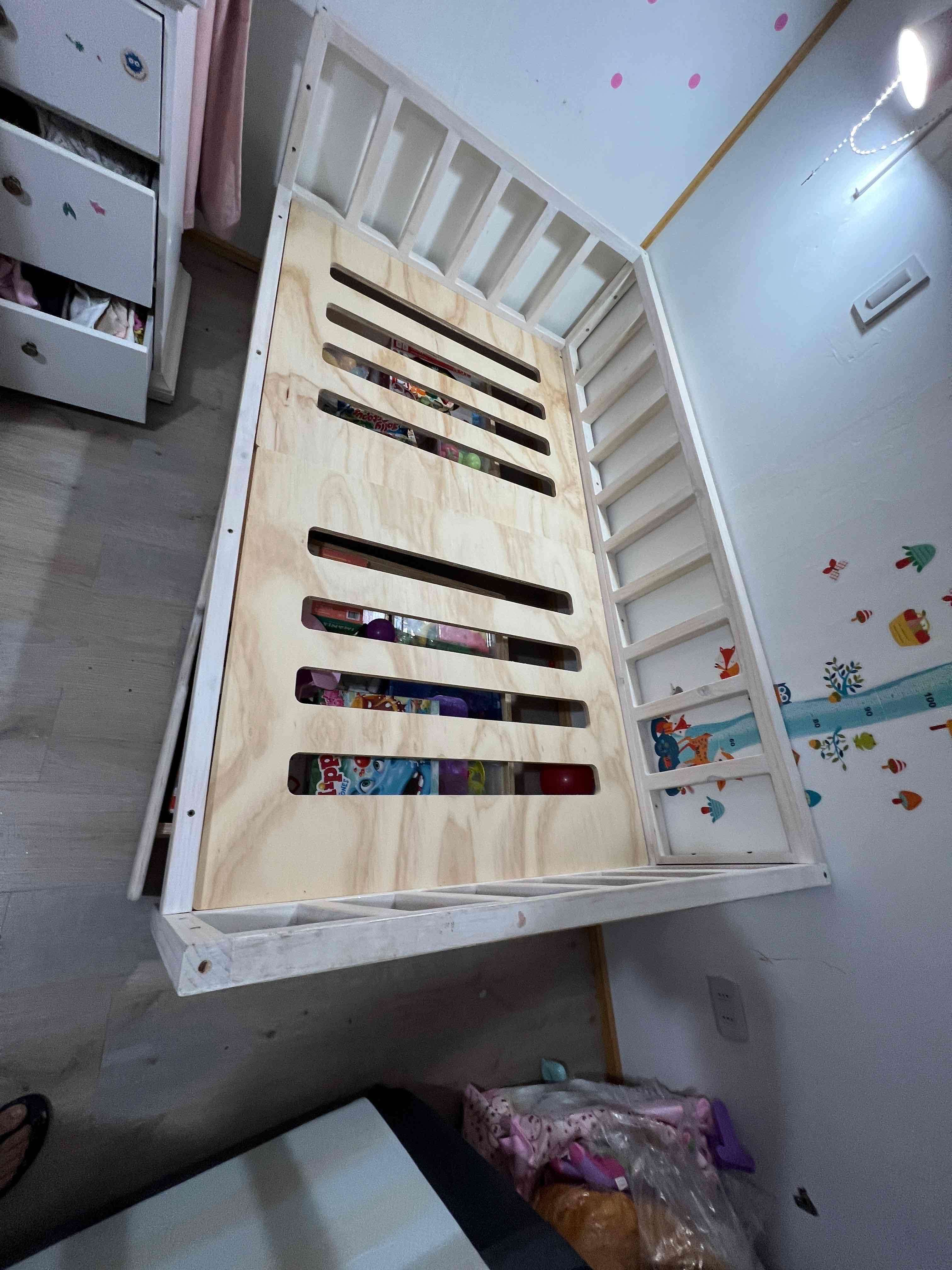 Cuna de madera blanca - miniatura 1