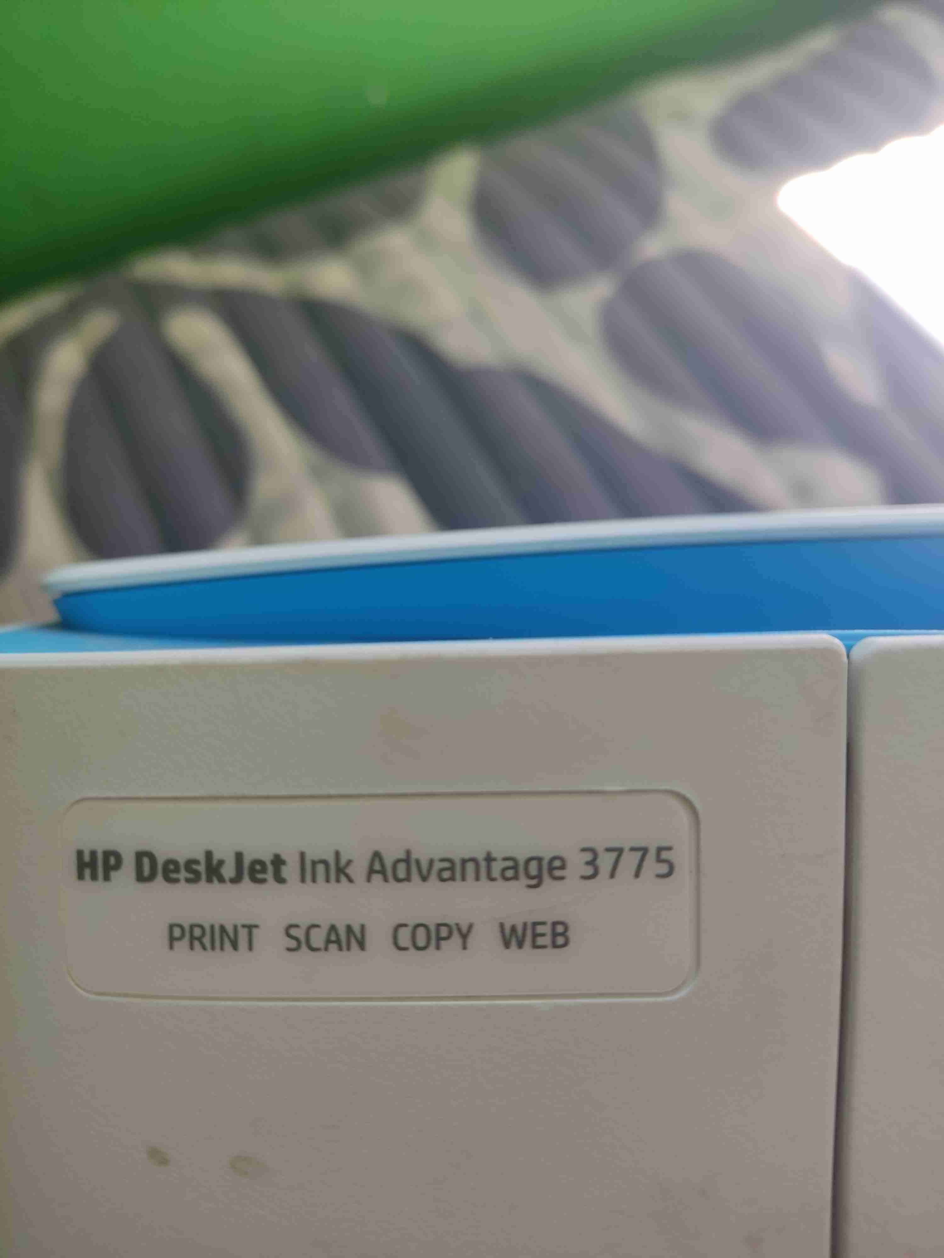 Impresora HP Deskjet Advantage 3775 - miniatura 5