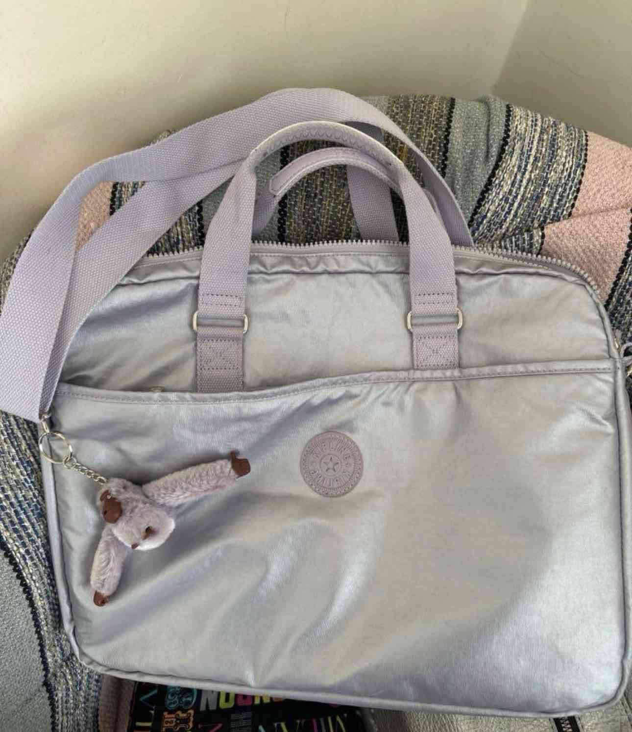 Maletín gris con llavero de mono - miniatura 2