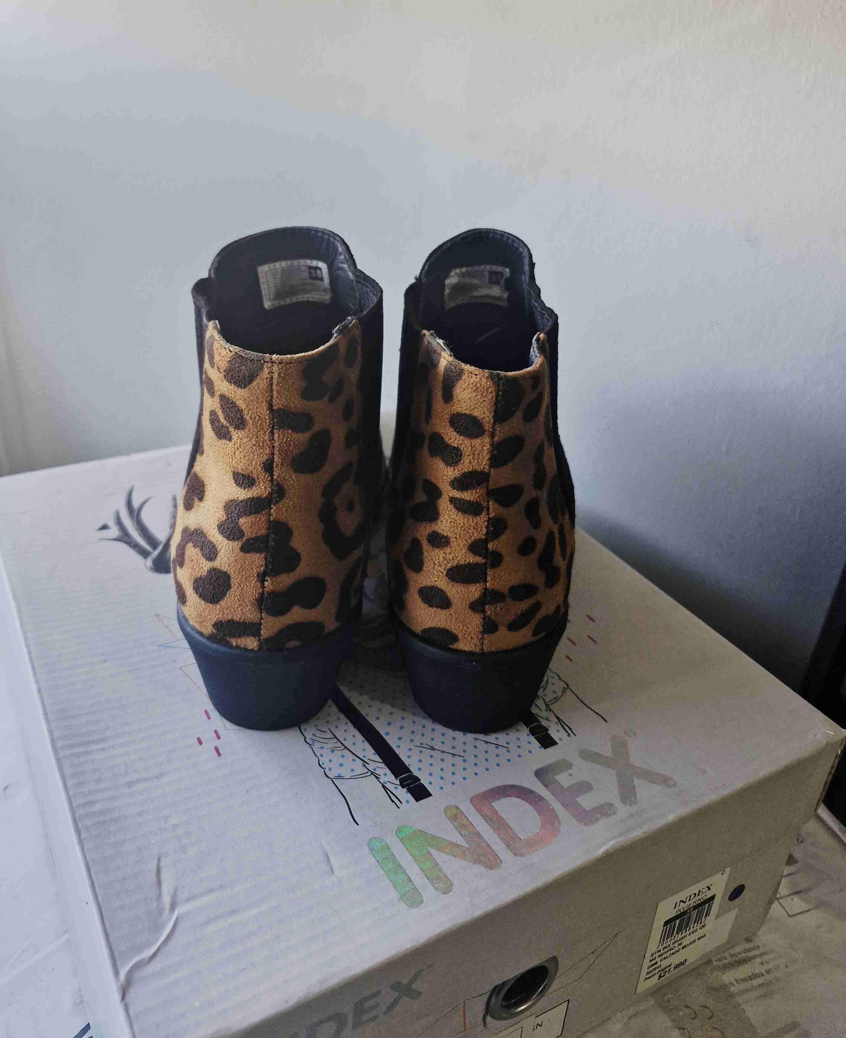 Botines negros con detalle animal print N38 - miniatura 5