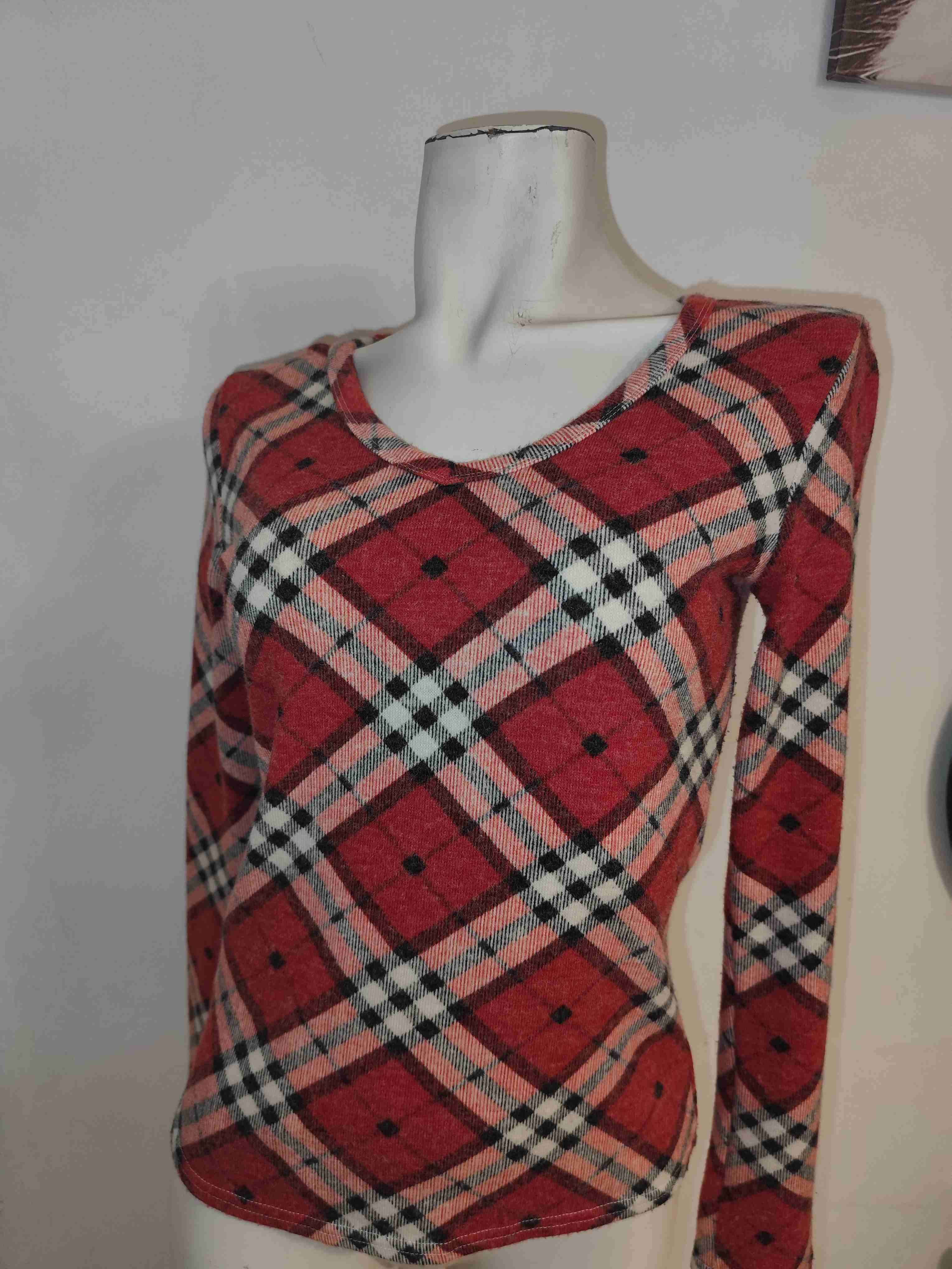 Suéter escocés rojo — talla m