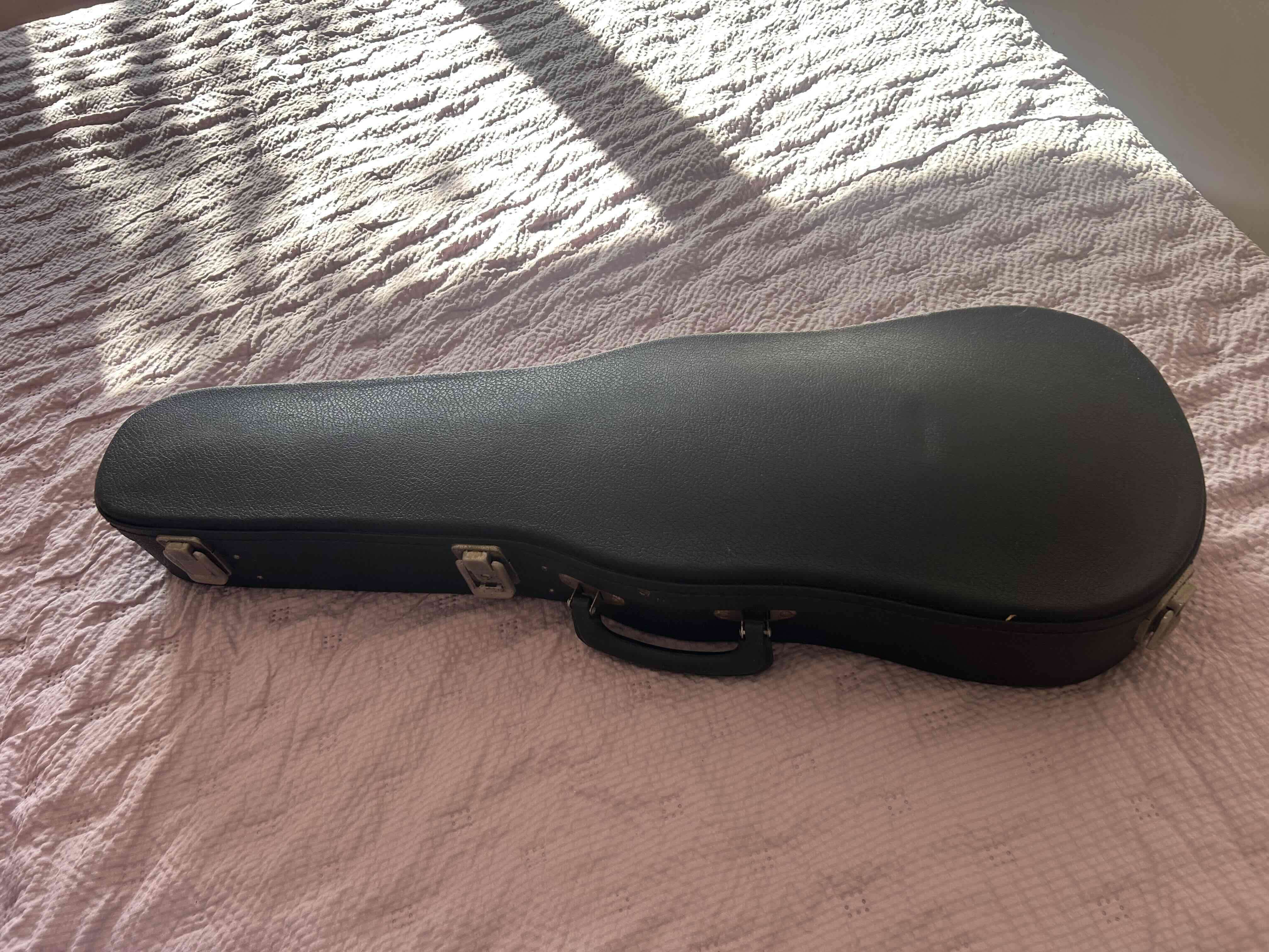 Violín 1/2  con estuche y arco marca suzuki - miniatura 4