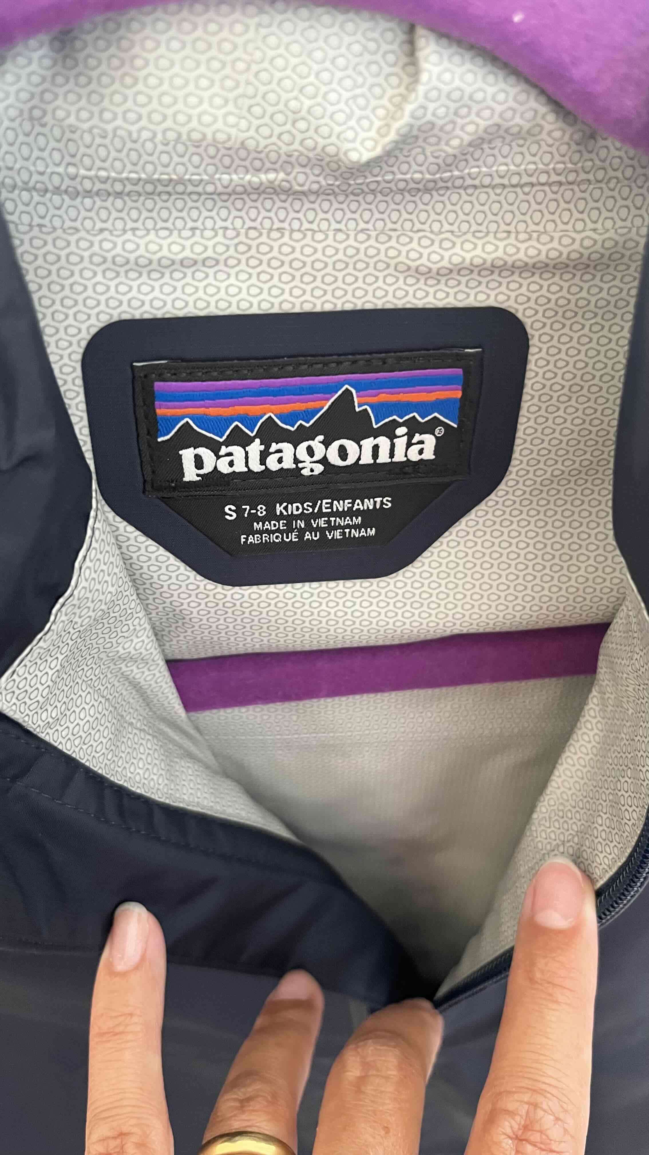 Chaqueta azul marino impermeable Patagonia - miniatura 2