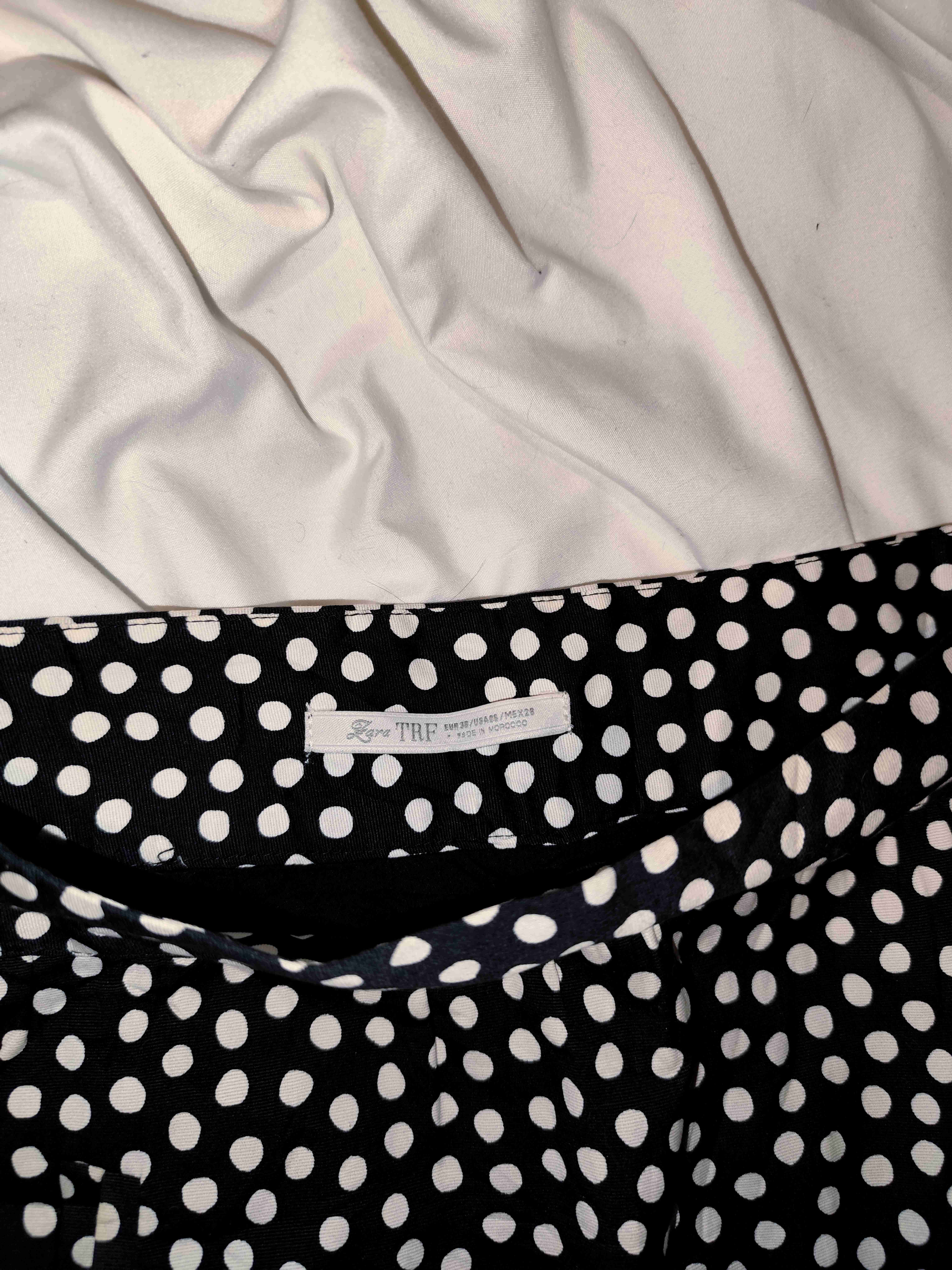 Falda negra con lunares vintage Zara — talla m - miniatura 4