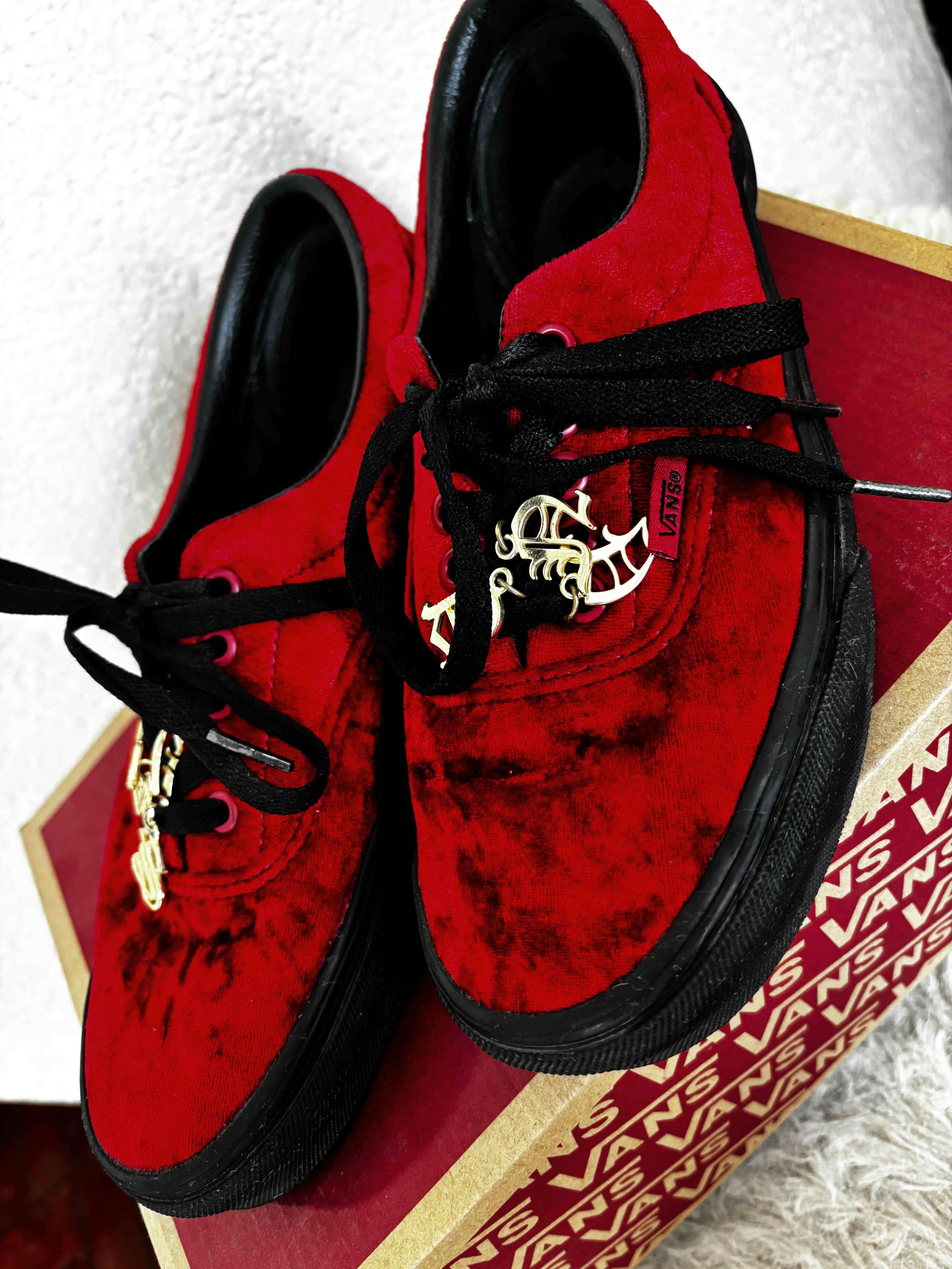 Zapatillas Vans rojas de terciopelo - miniatura 2