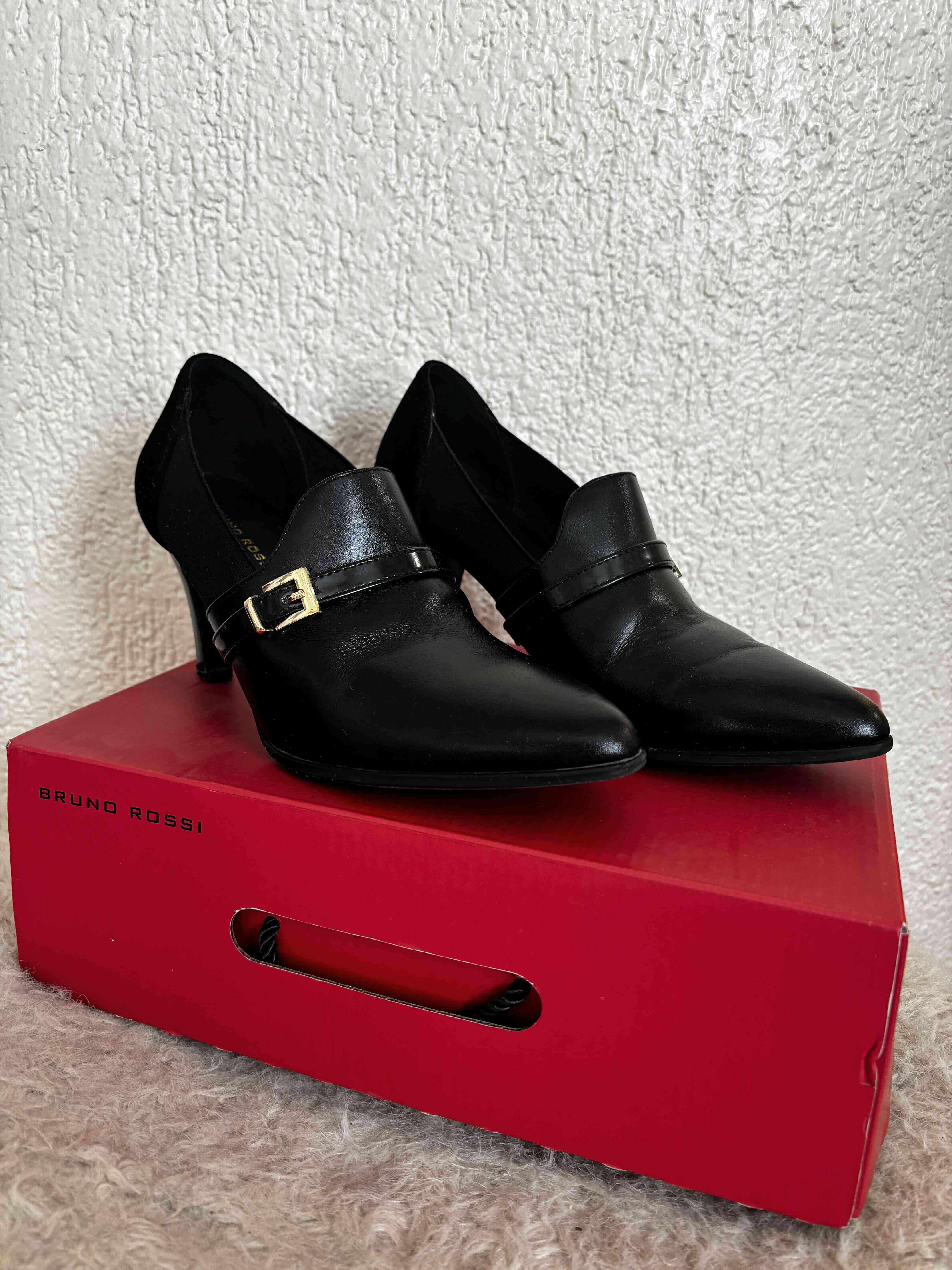 Zapatos de tacón Bruno Rossi negros