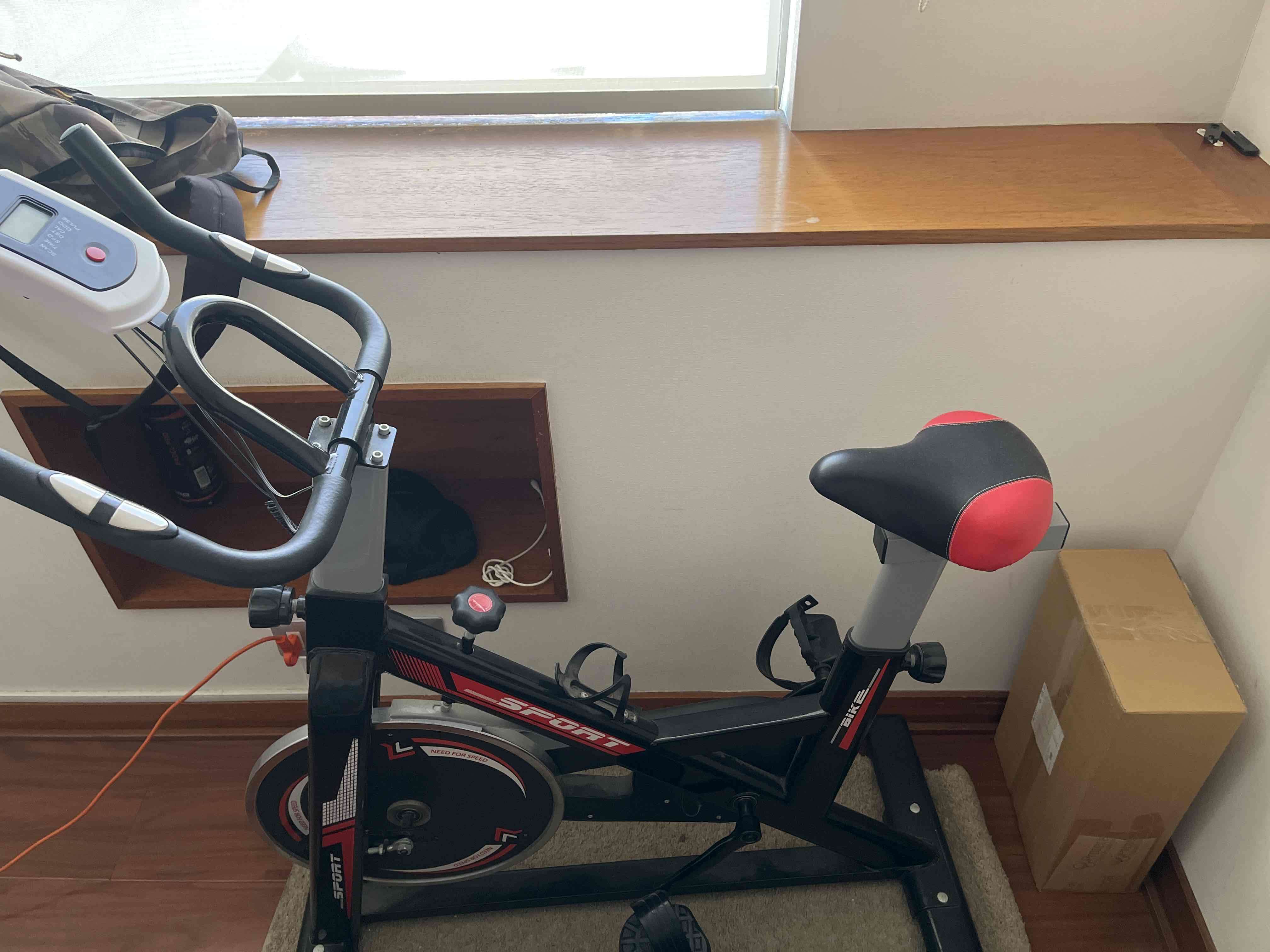 Bicicleta estática de ejercicio